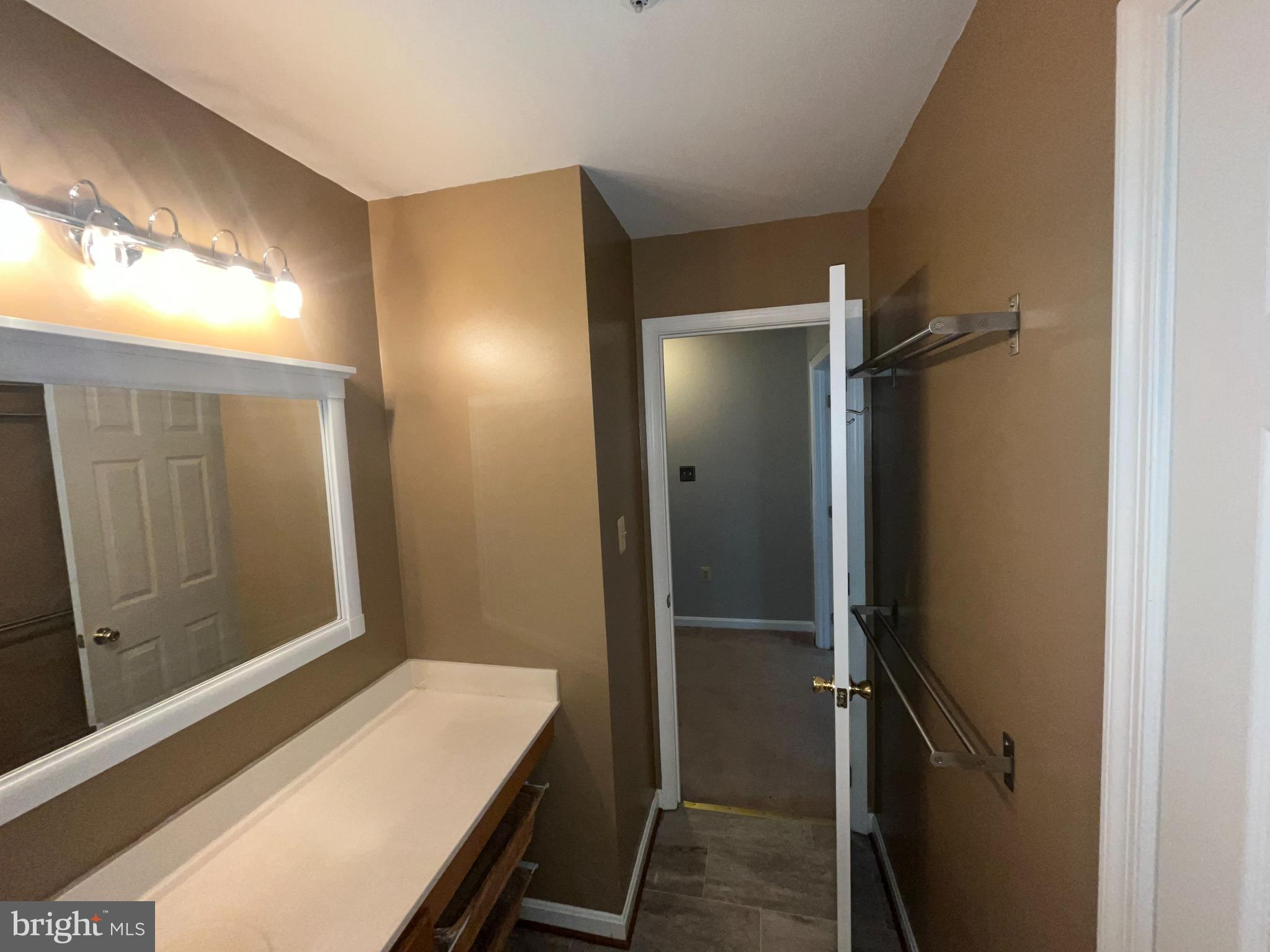 SOUTHGATE - Residential Lease