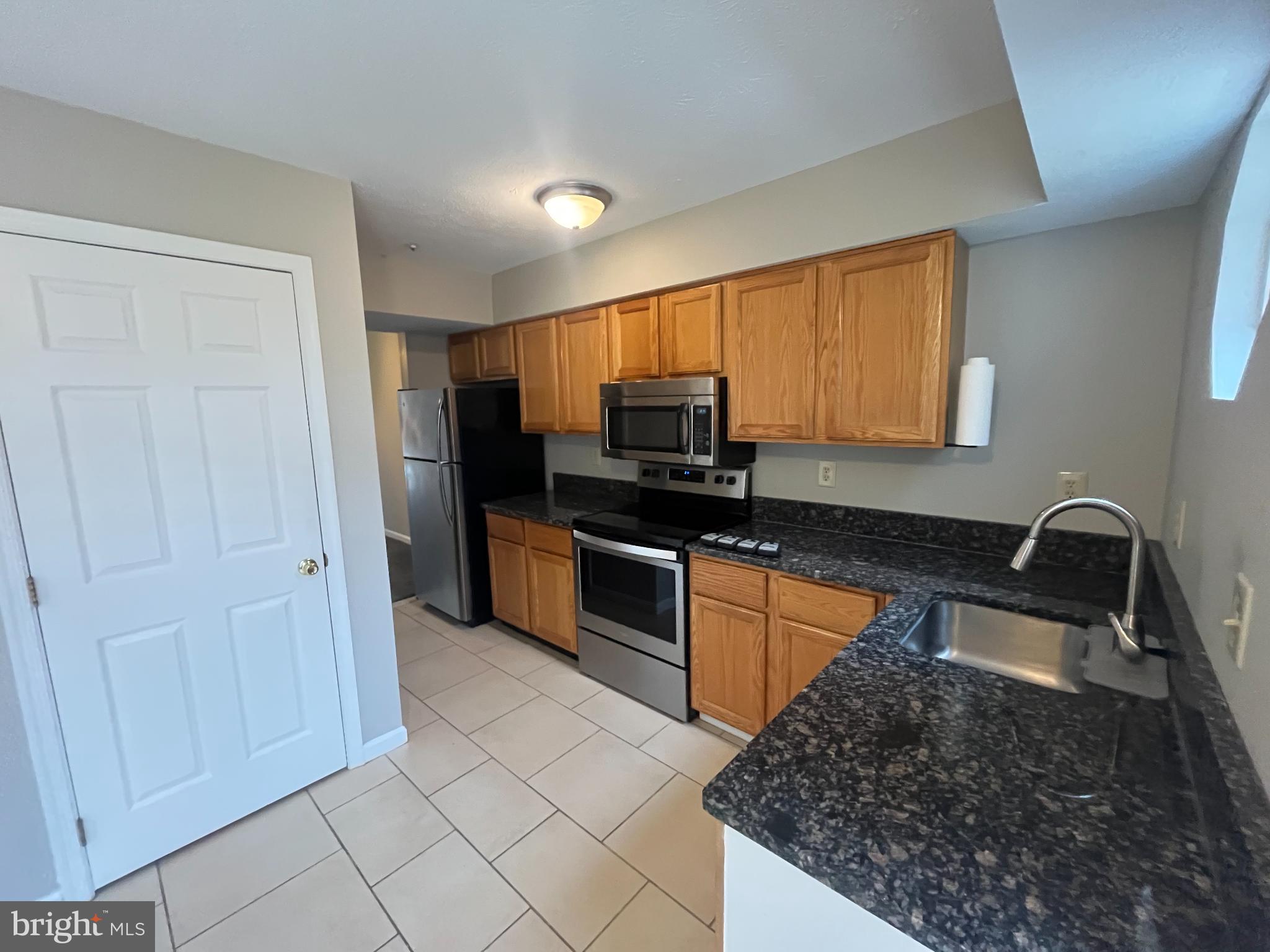 SOUTHGATE - Residential Lease