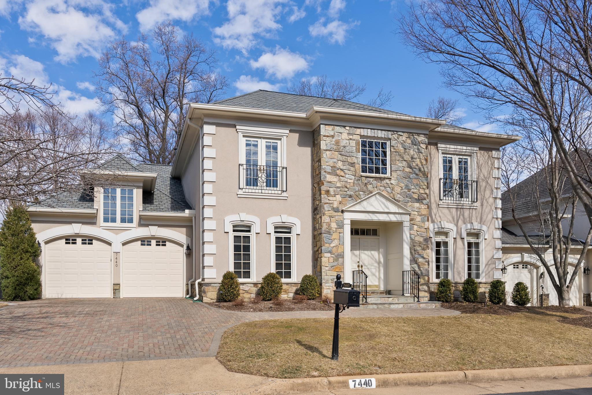 7440 OLD MAPLE SQUARE