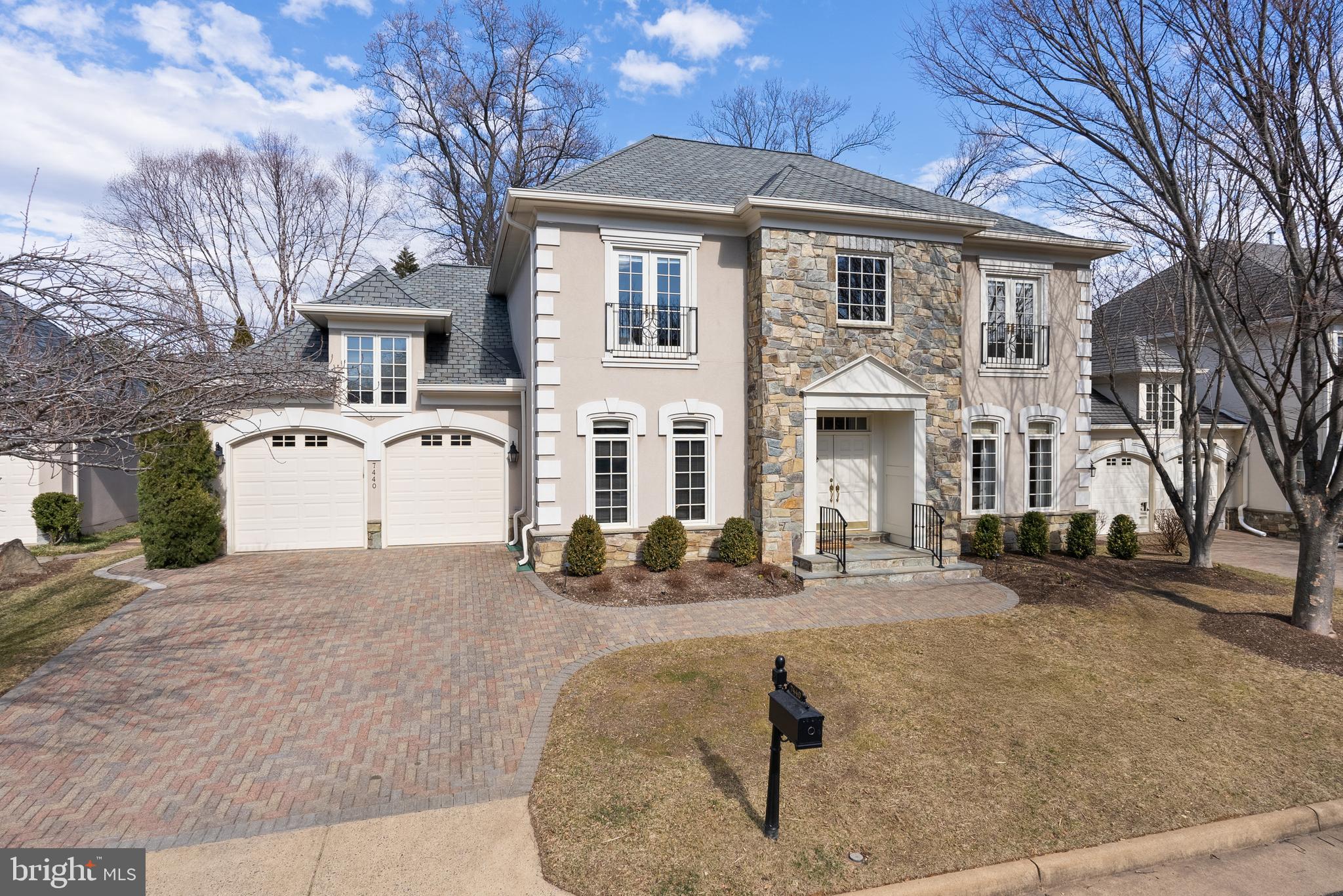 7440 OLD MAPLE SQUARE