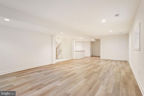 listing image 73