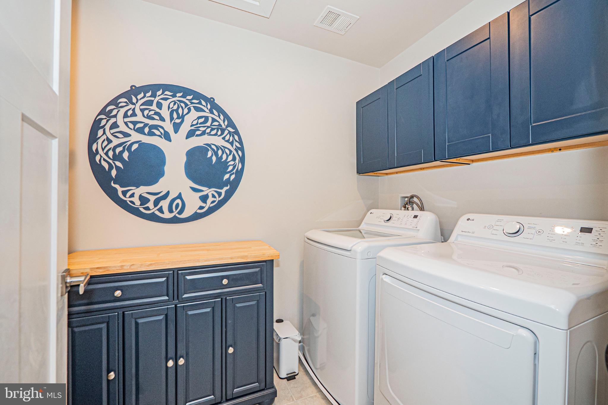 CARDINAL POINTE - Residential