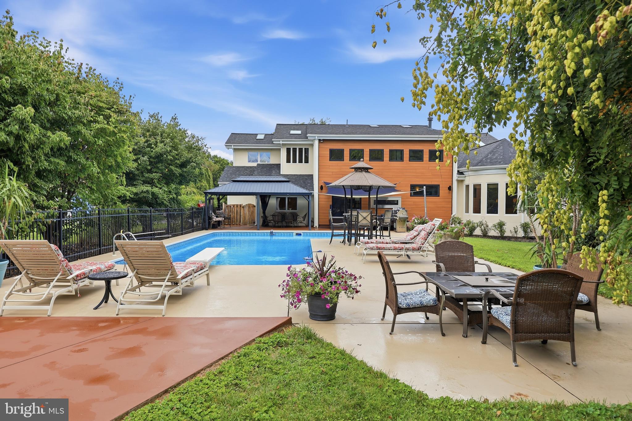 6053 WHITE FLINT DRIVE