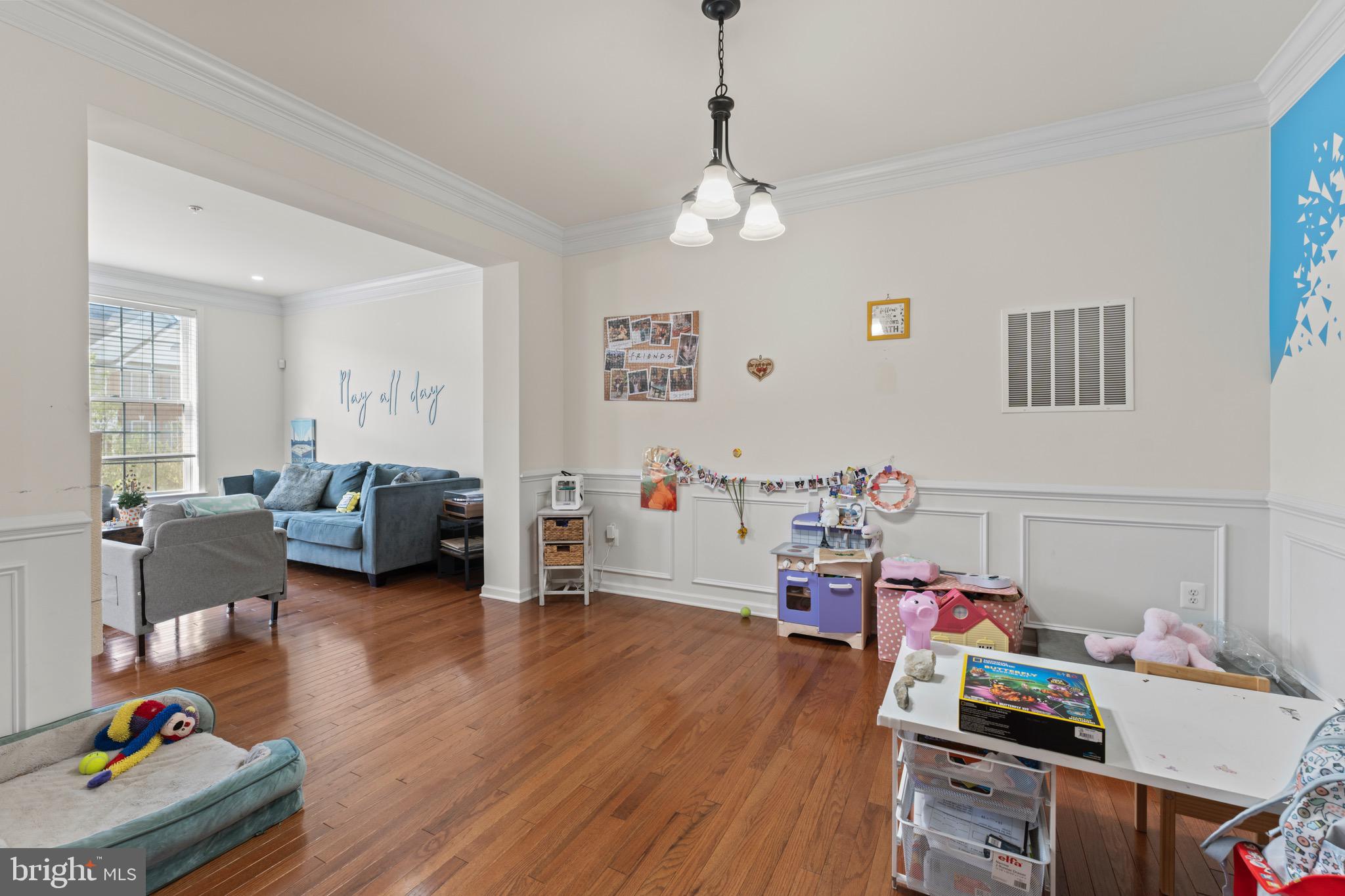 MARLBORO RIDGE MEADOWS - Residential