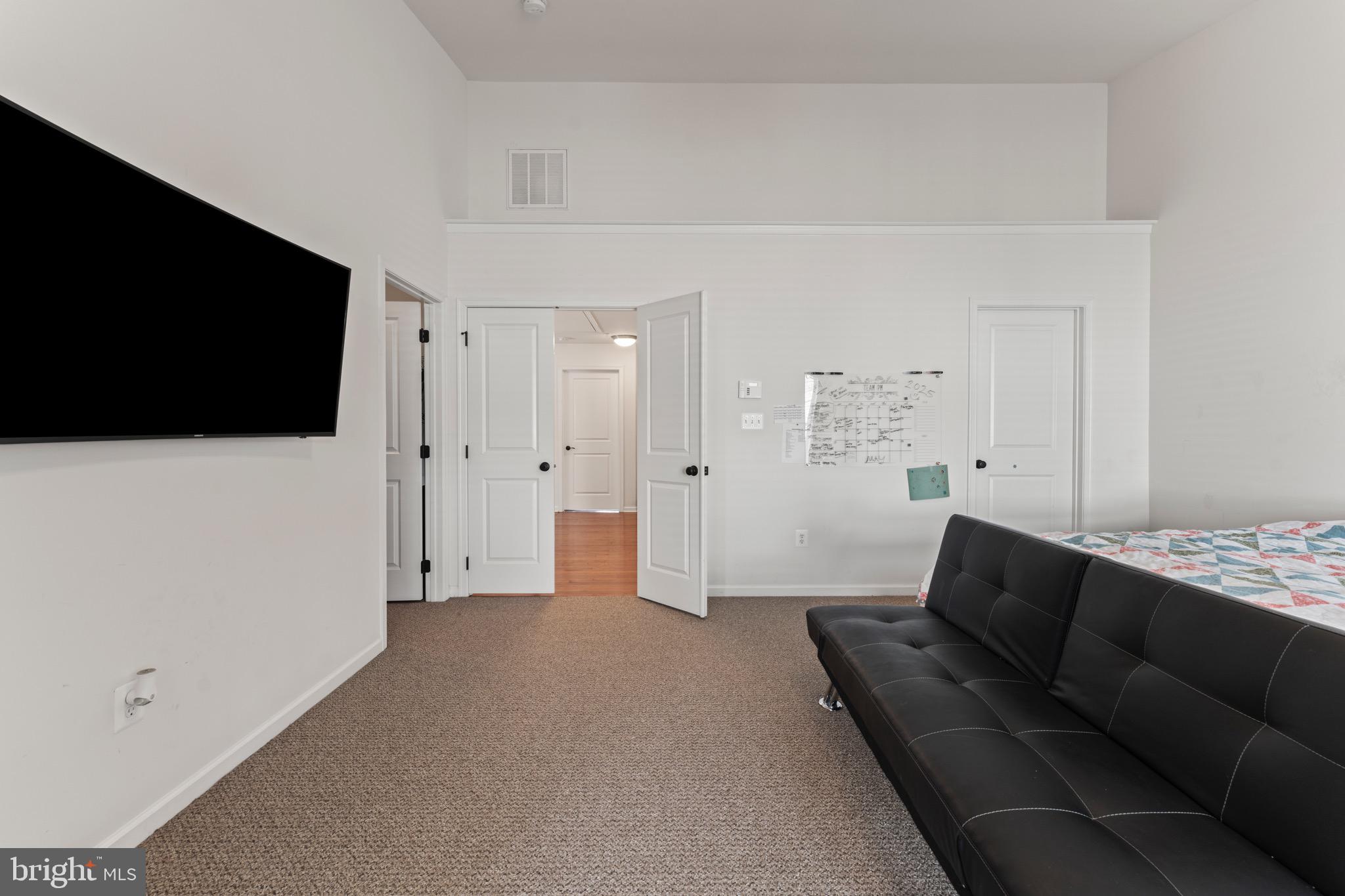 MARLBORO RIDGE MEADOWS - Residential