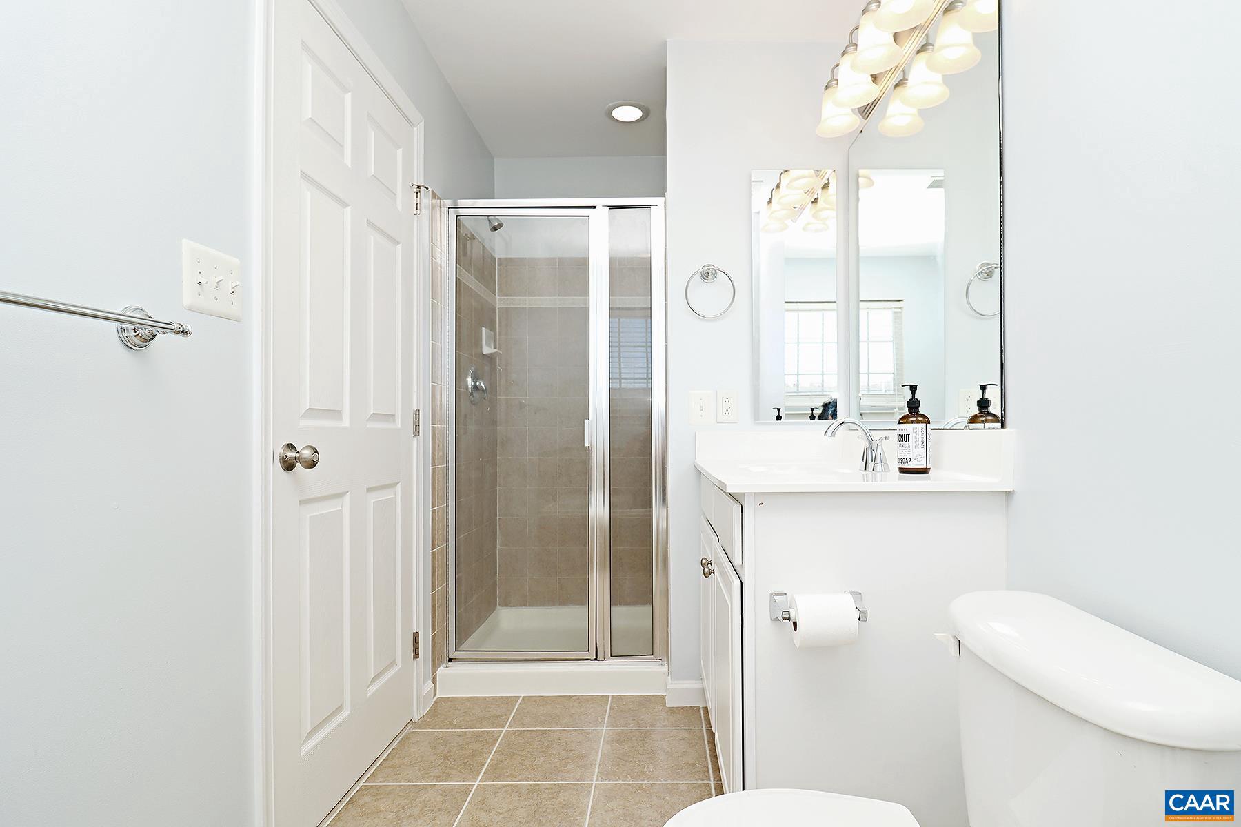 PAVILIONS AT PANTOPS - Residential Lease