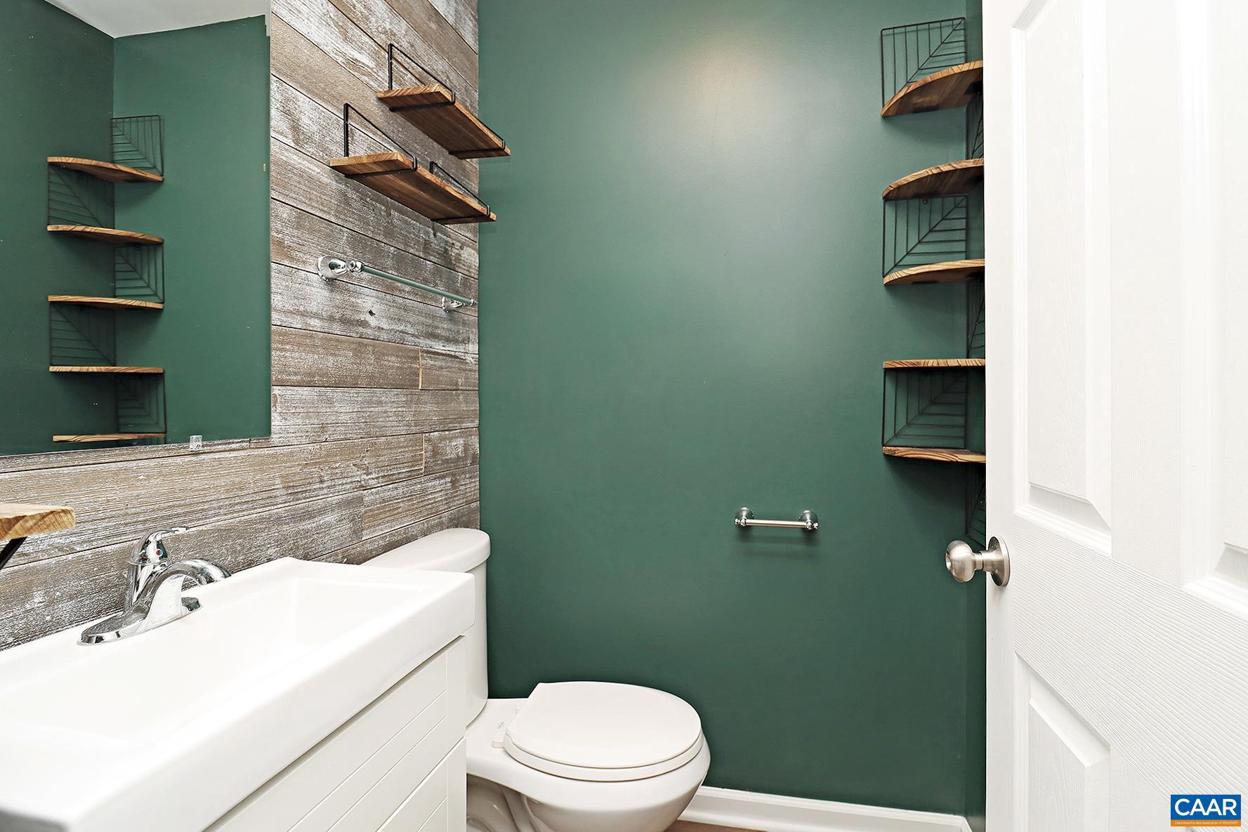 PAVILIONS AT PANTOPS - Residential Lease