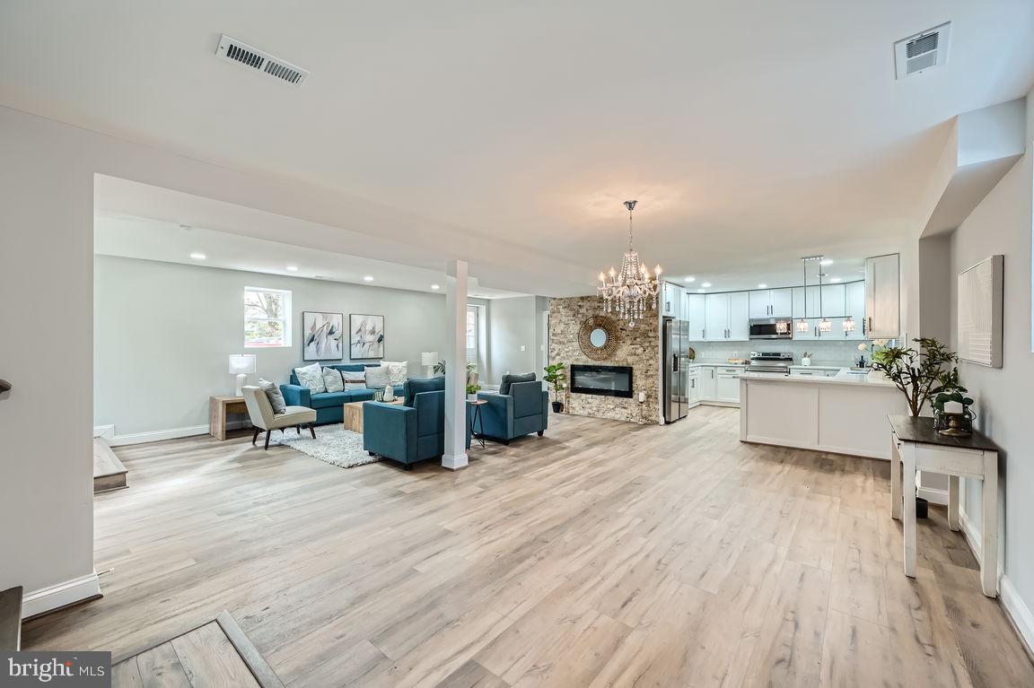 ARUNDEL ON THE BAY - Residential