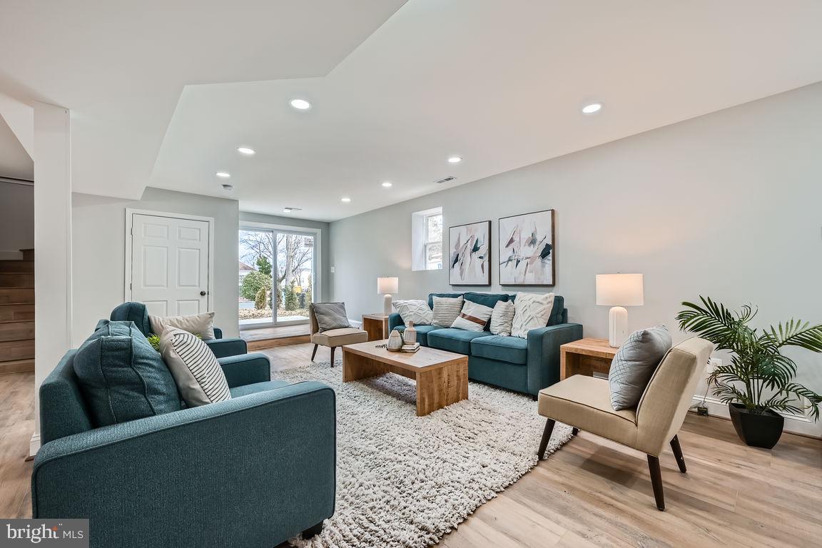 ARUNDEL ON THE BAY - Residential