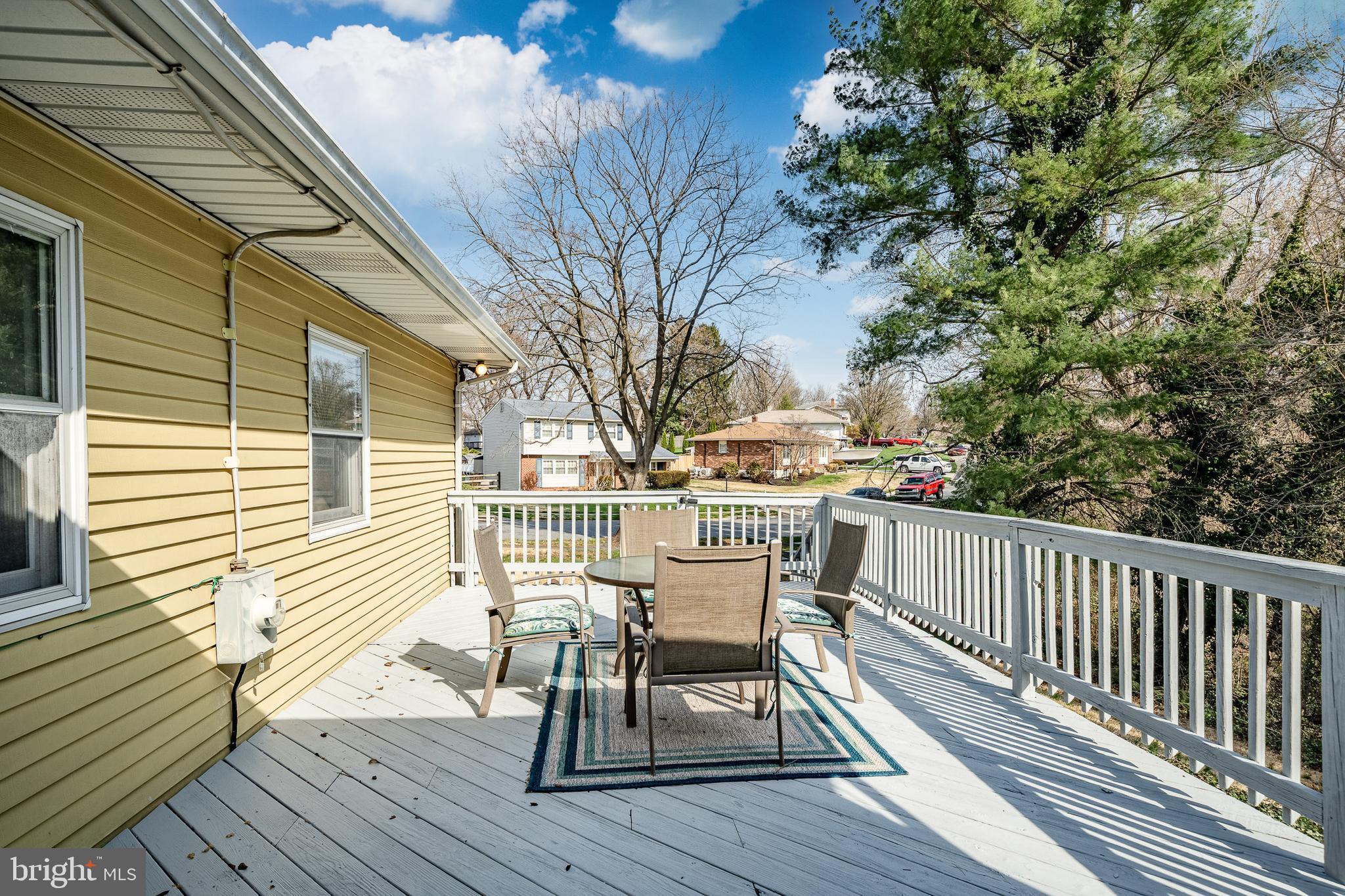 MEETING HOUSE HILL - Residential