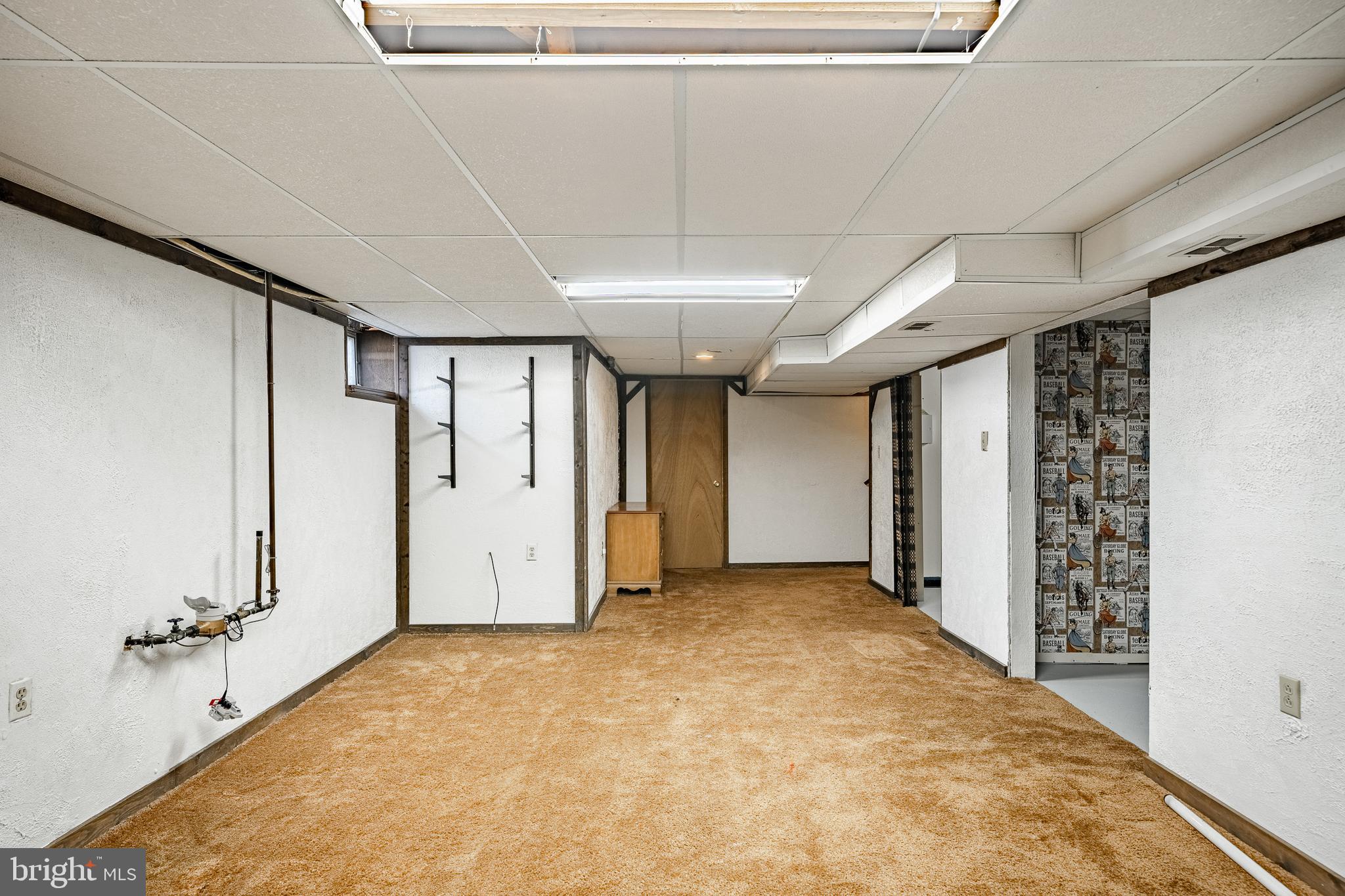 MEETING HOUSE HILL - Residential