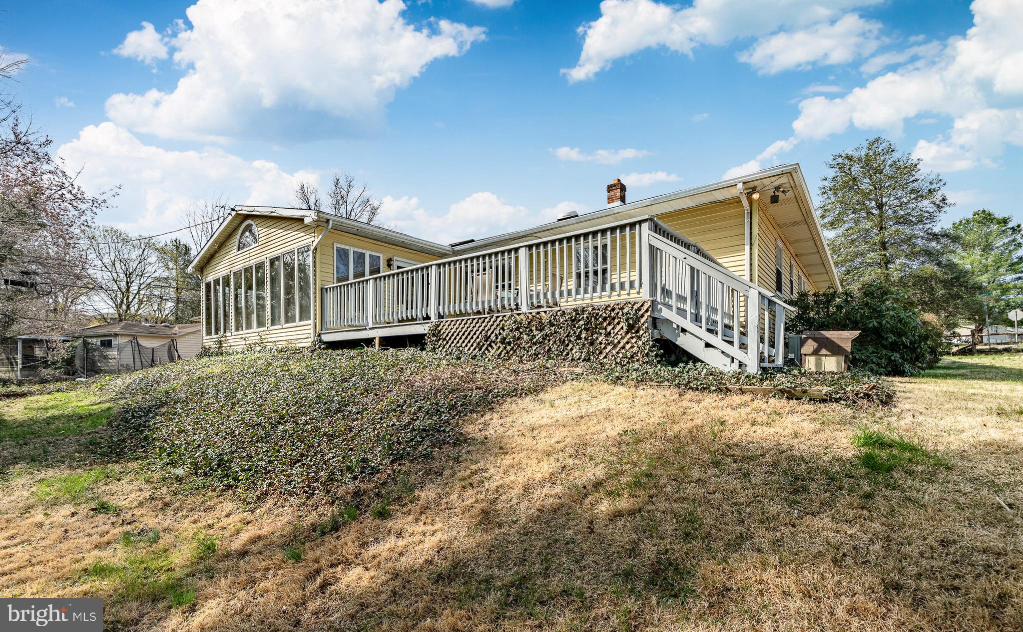 MEETING HOUSE HILL - Residential