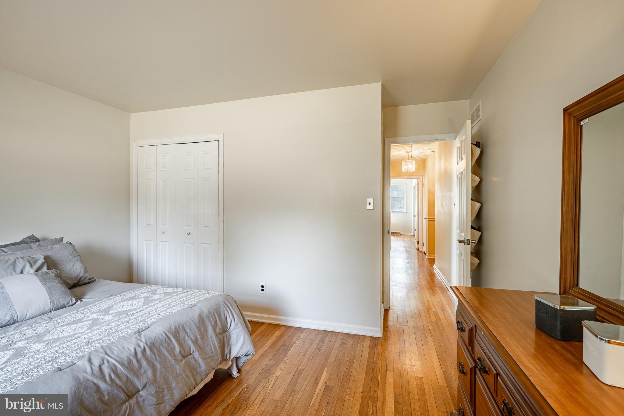 MEETING HOUSE HILL - Residential