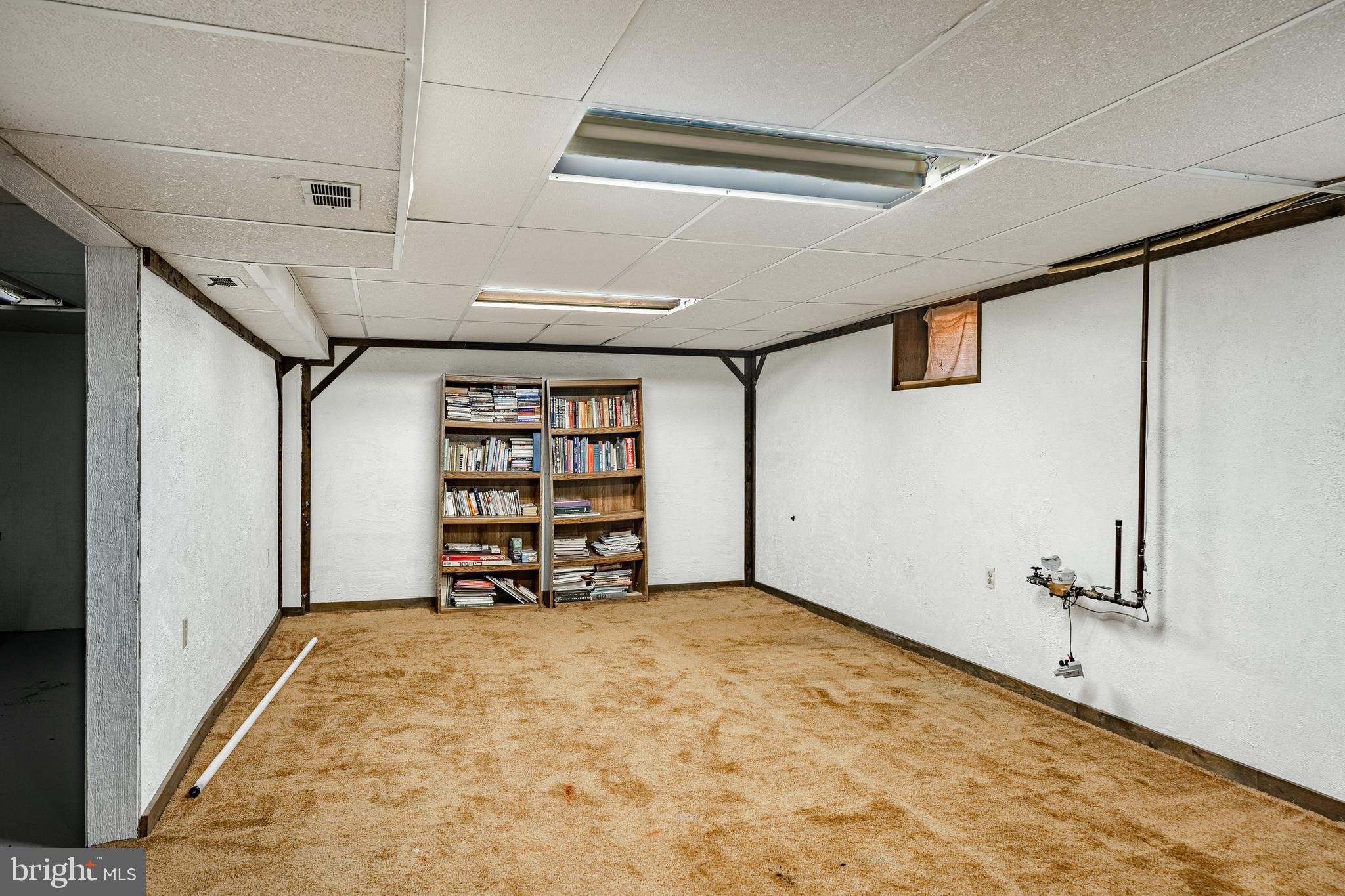 MEETING HOUSE HILL - Residential