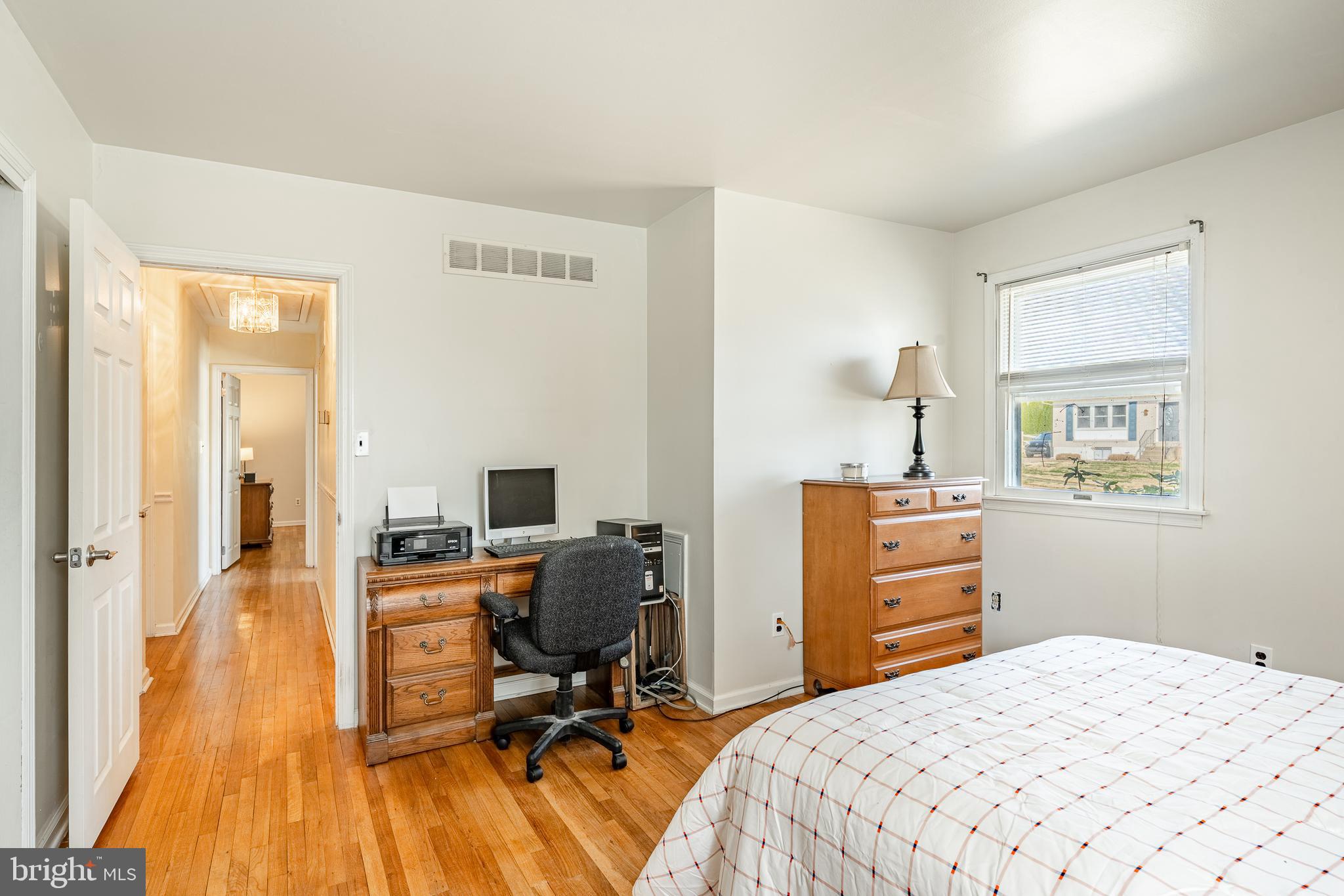 MEETING HOUSE HILL - Residential