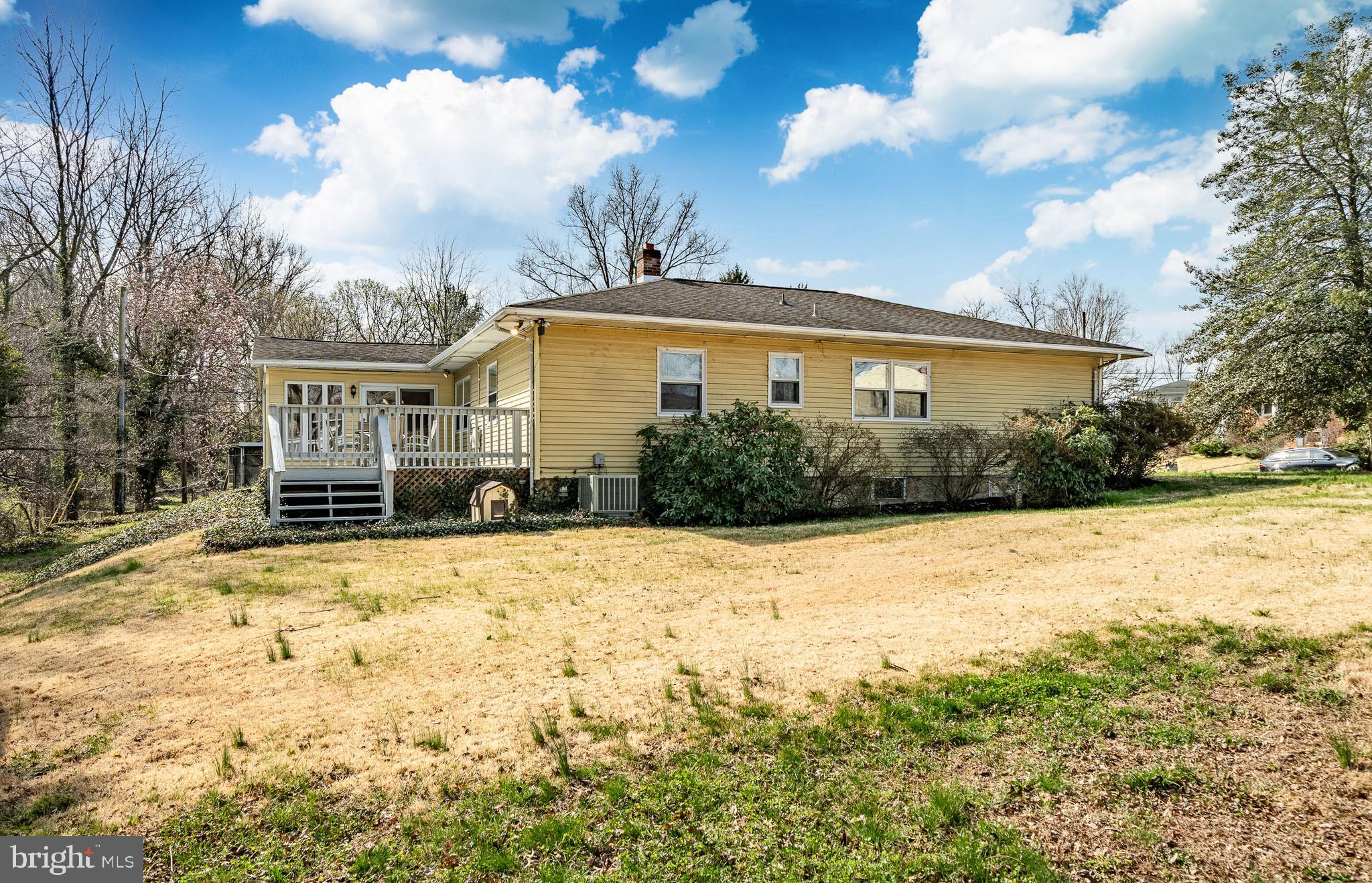 MEETING HOUSE HILL - Residential