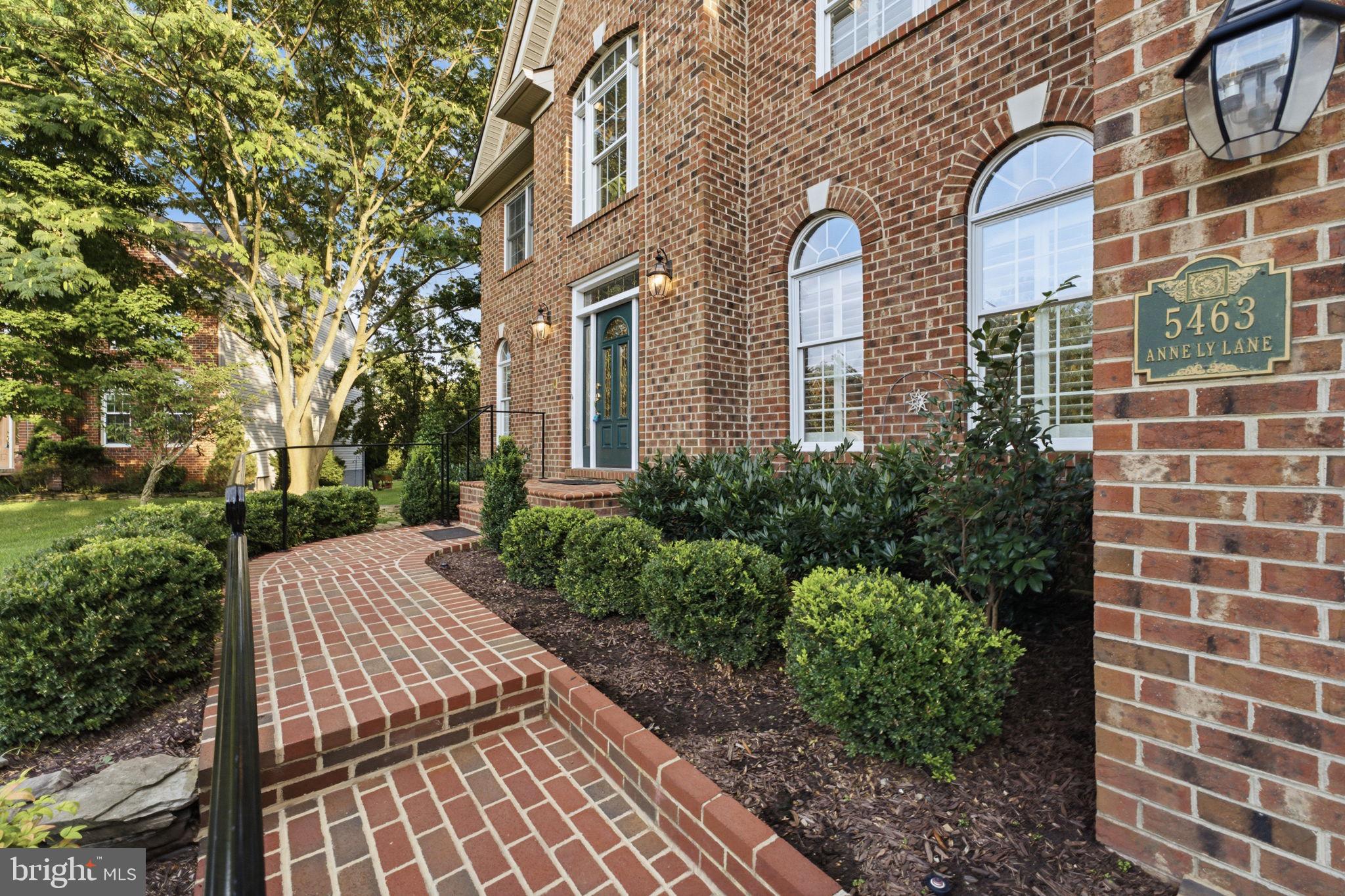 5463 ANNE LY LANE