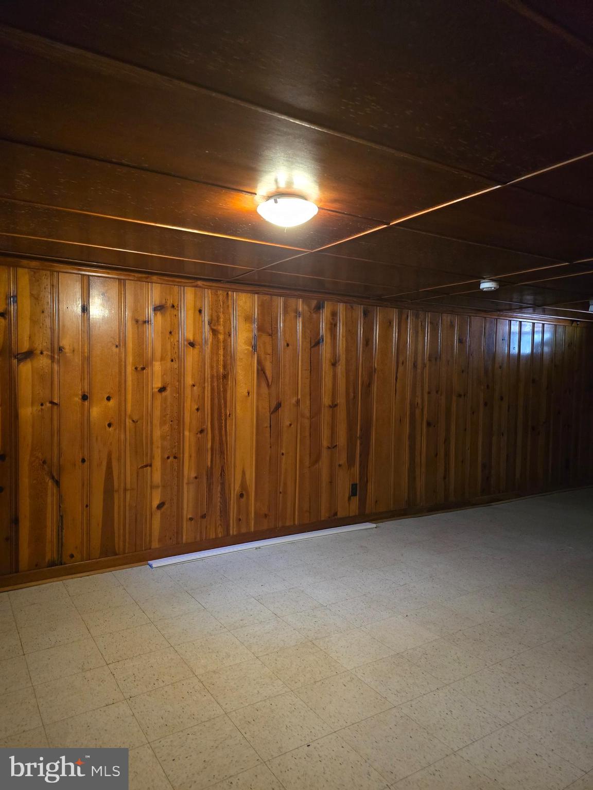 VIOLETVILLE - Residential Lease
