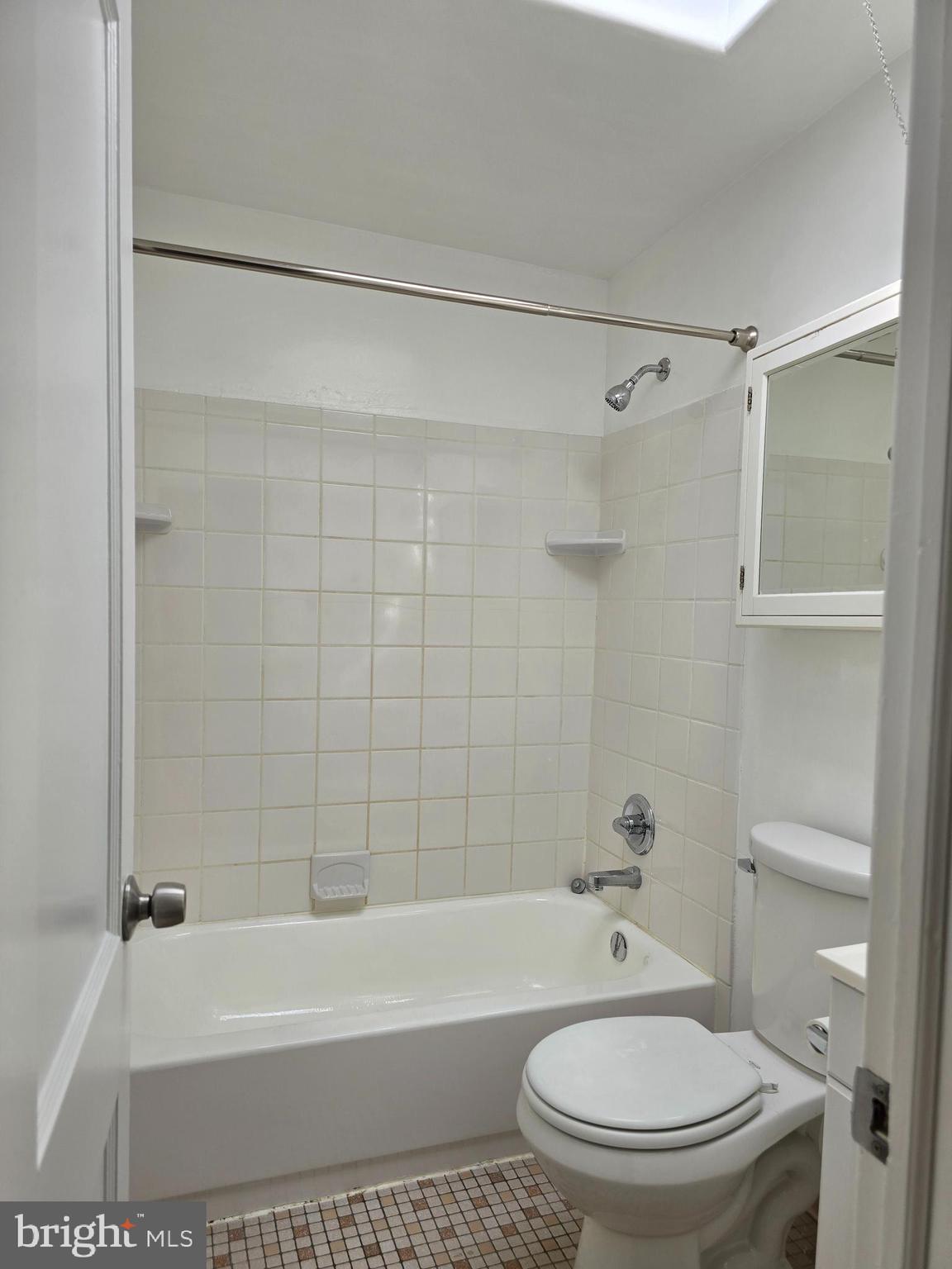 VIOLETVILLE - Residential Lease