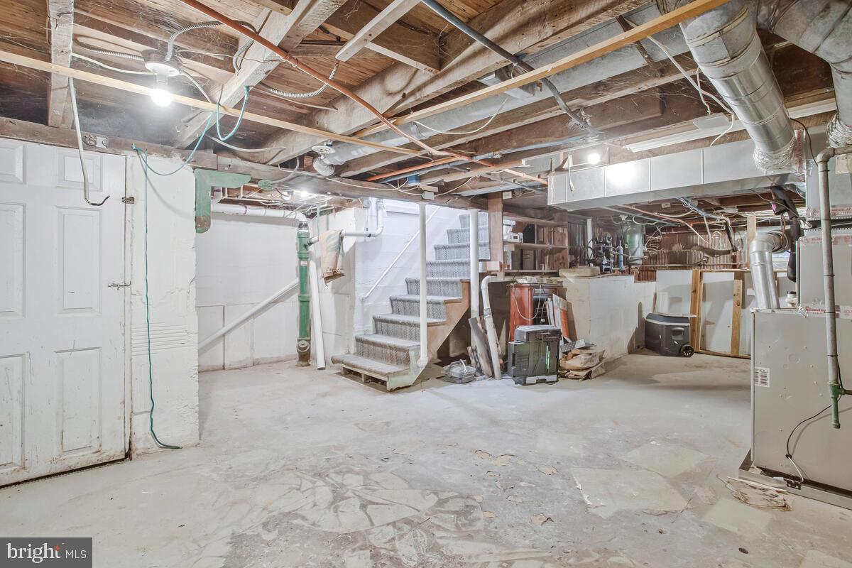 EASTPORT - Residential Lease