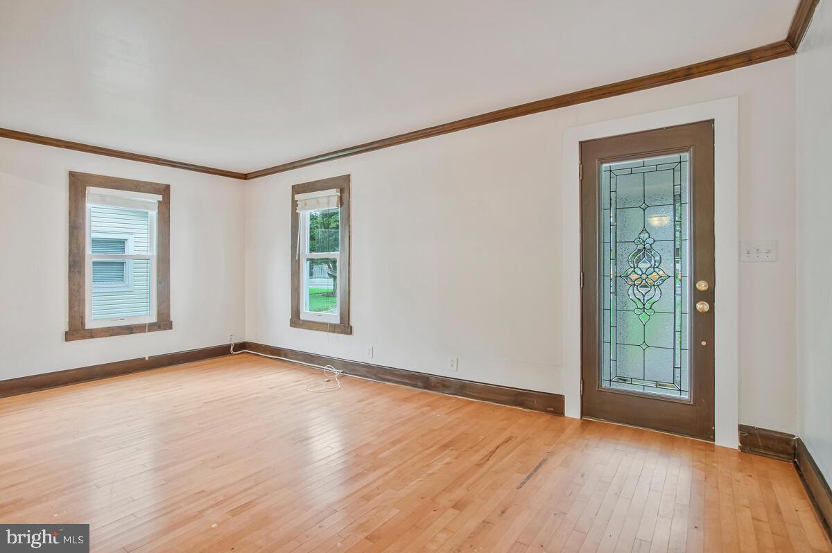EASTPORT - Residential Lease