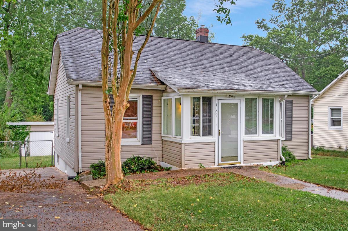 EASTPORT - Residential Lease