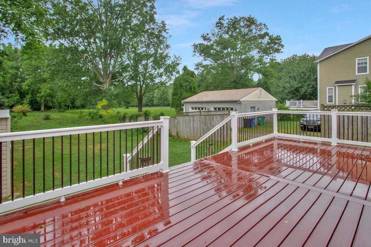EASTPORT - Residential Lease