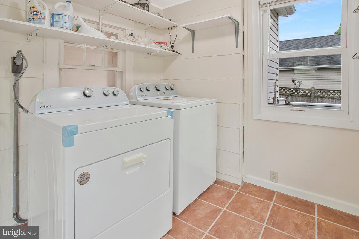 EASTPORT - Residential Lease