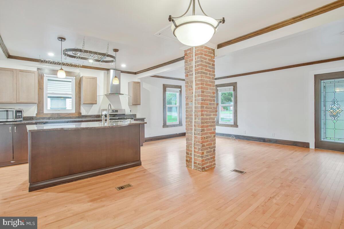 EASTPORT - Residential Lease