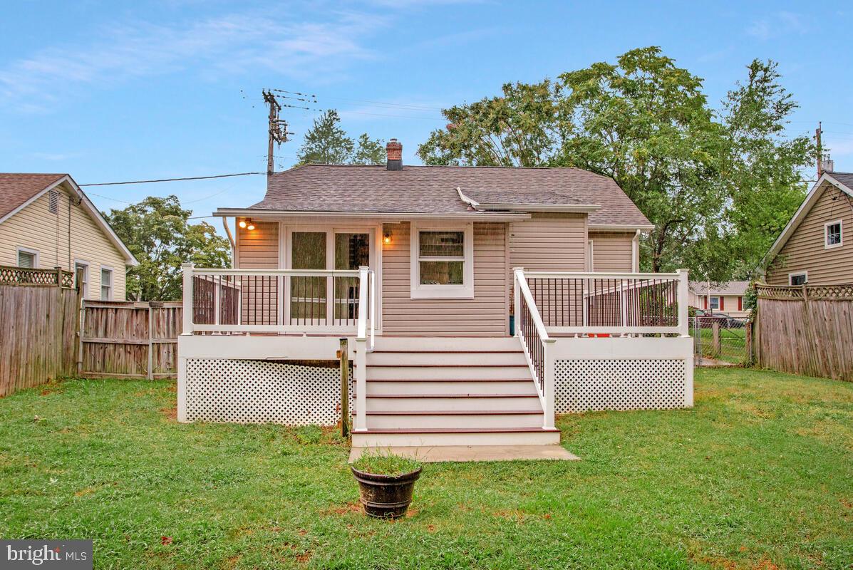 EASTPORT - Residential Lease