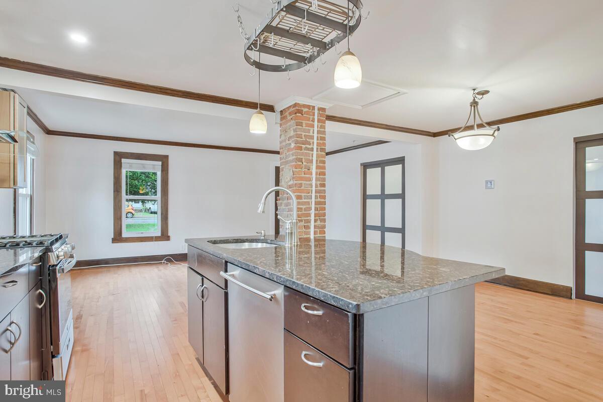 EASTPORT - Residential Lease