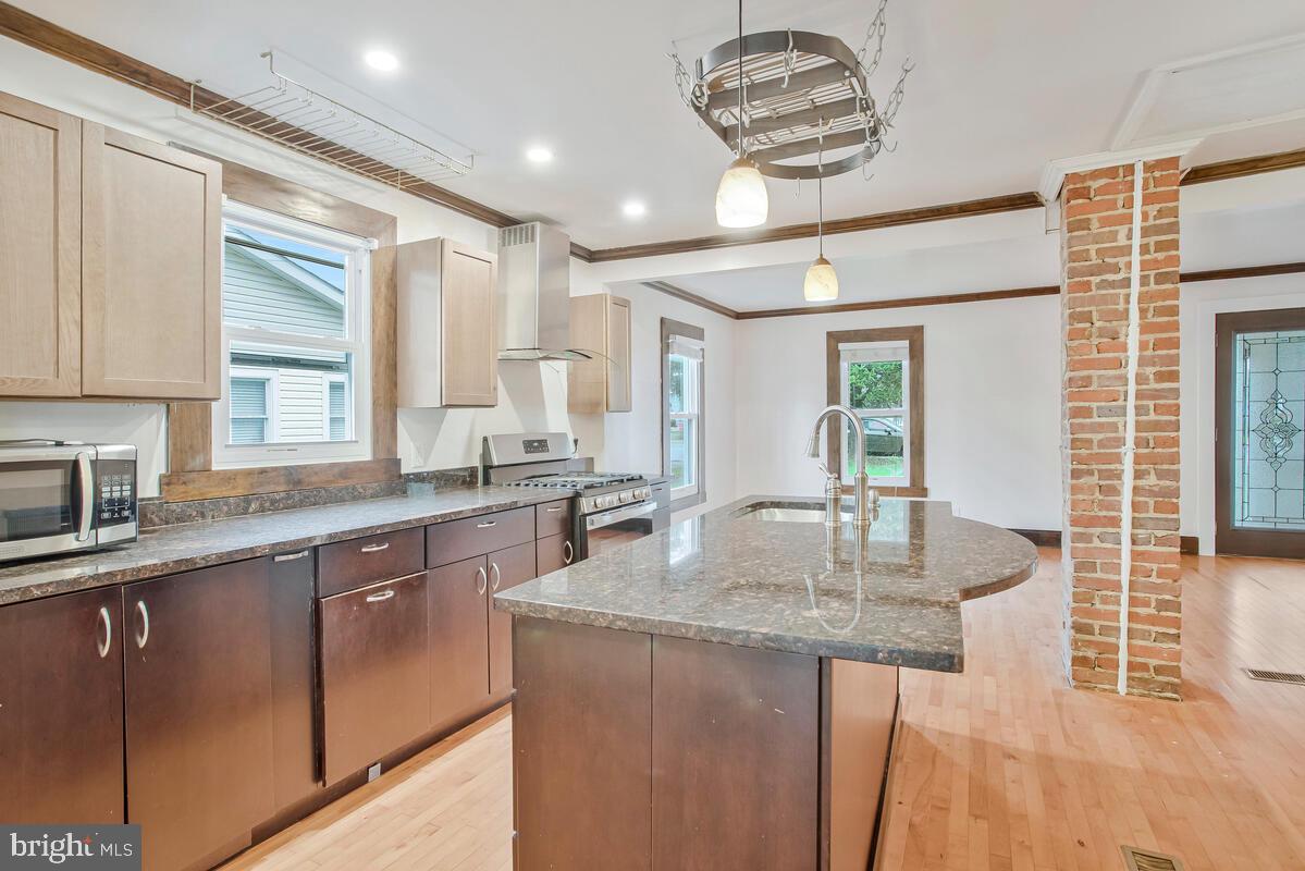 EASTPORT - Residential Lease