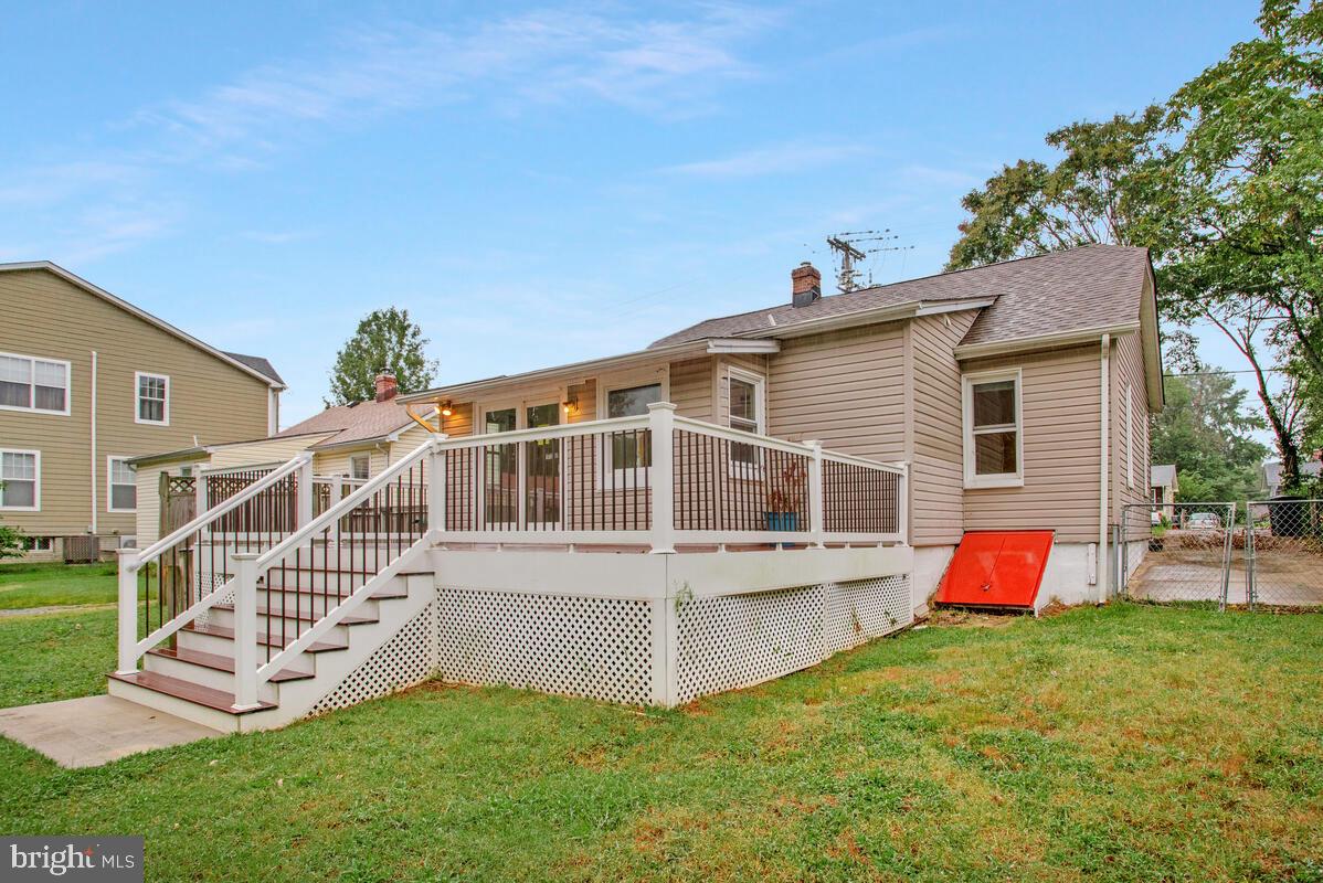 EASTPORT - Residential Lease