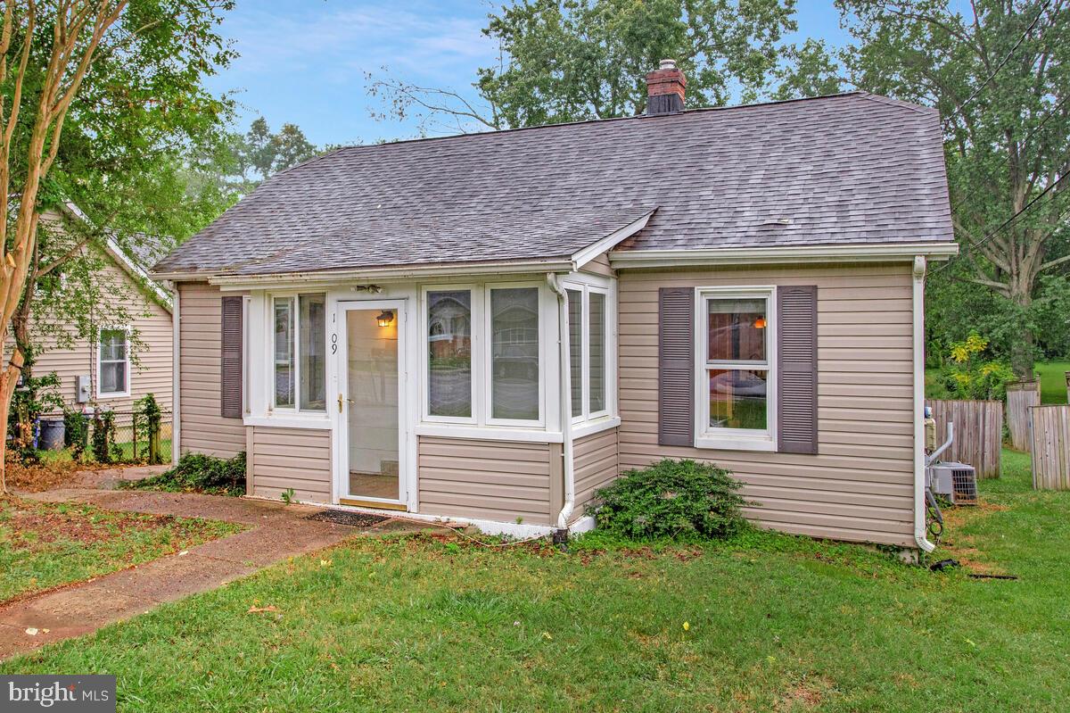 EASTPORT - Residential Lease