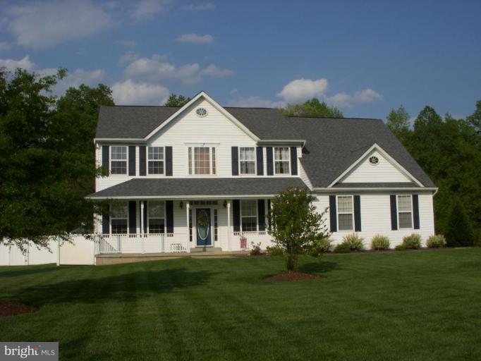 OAKLEIGH MANOR ESTATES - Residential Lease