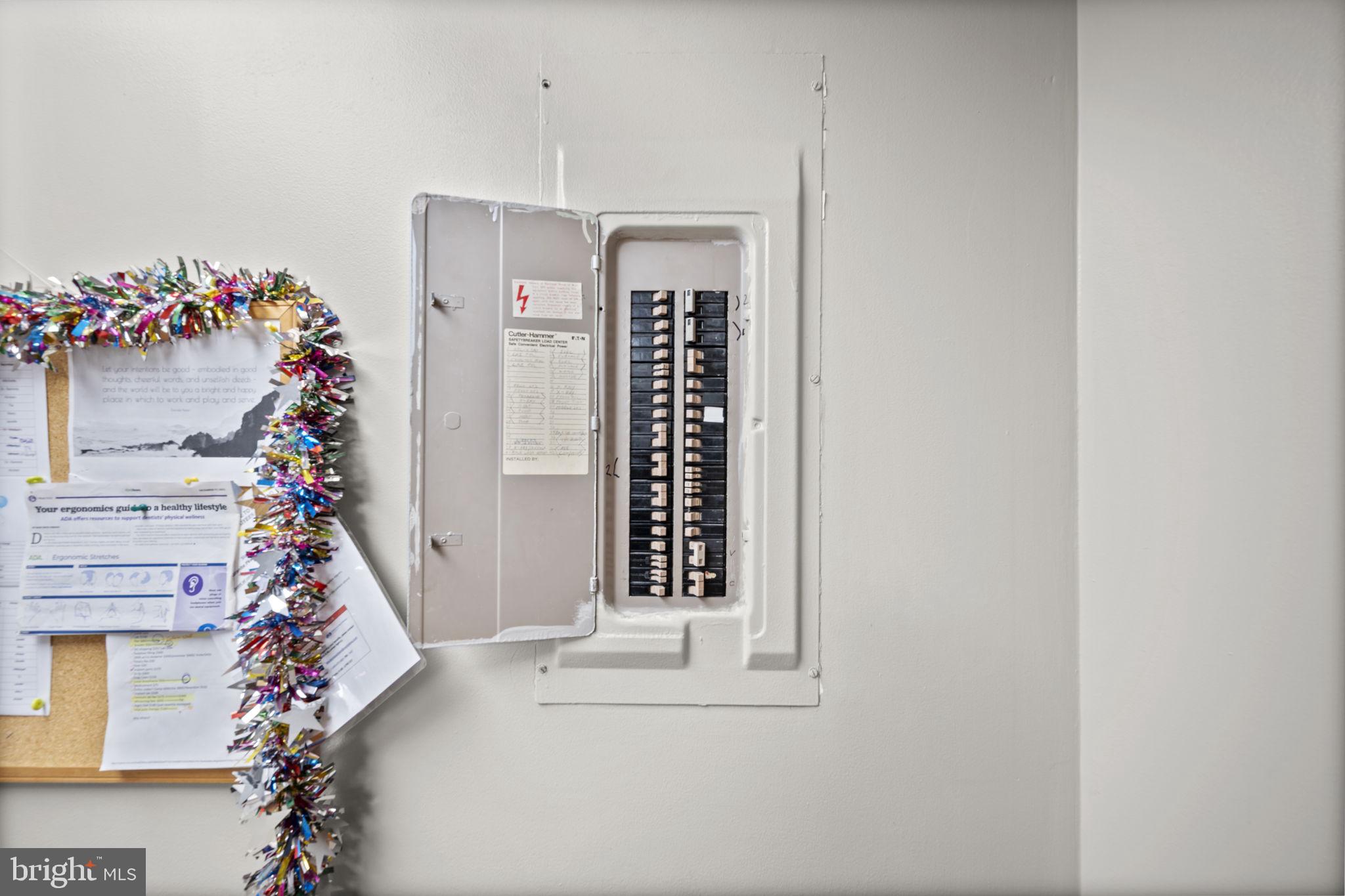 DOWNTOWN - Commercial Sale