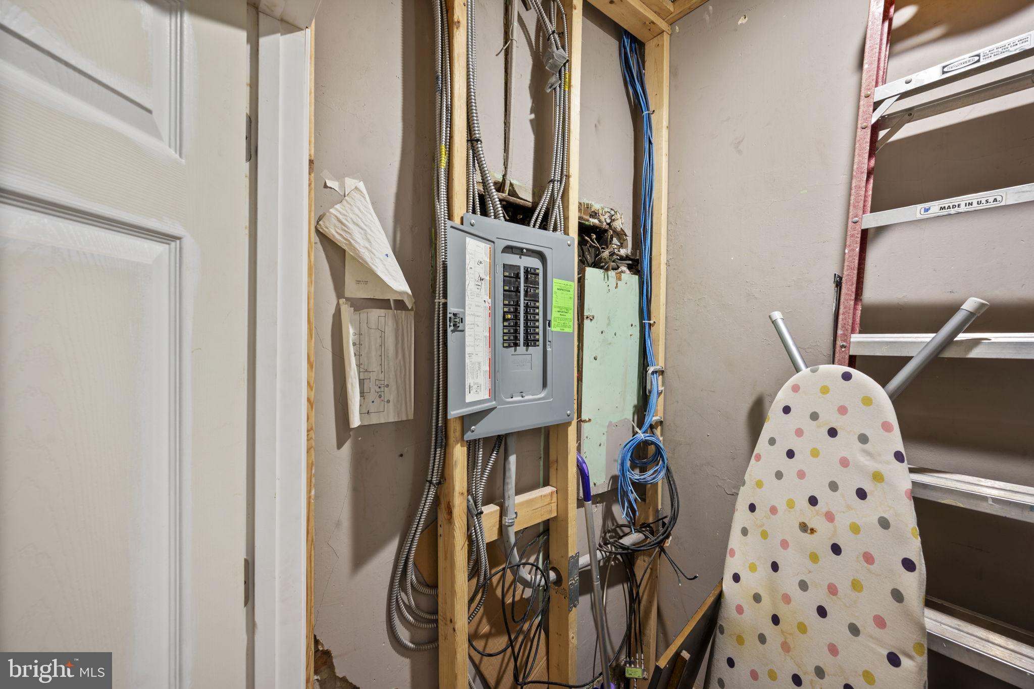 DOWNTOWN - Commercial Sale