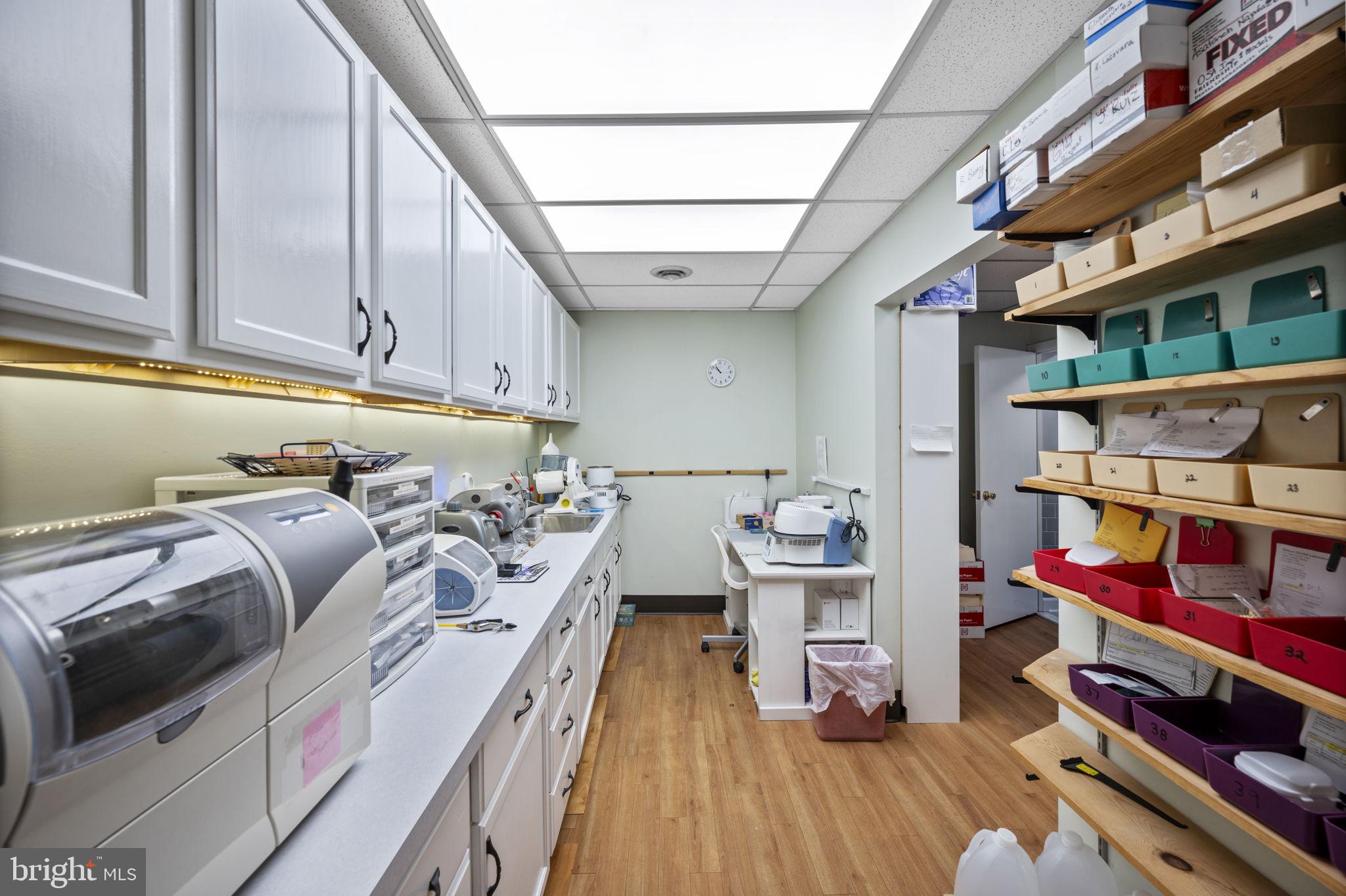 DOWNTOWN - Commercial Sale