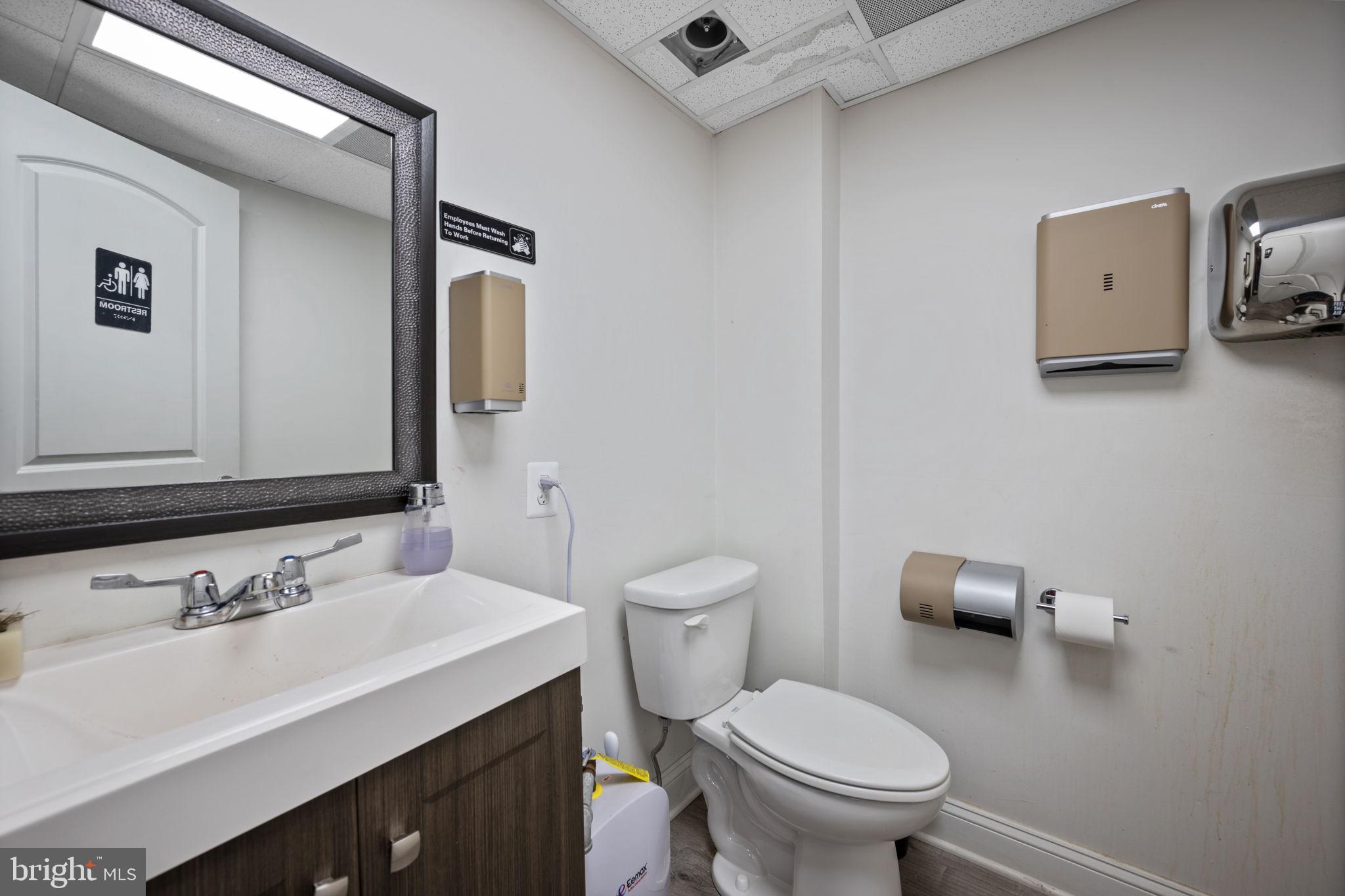 DOWNTOWN - Commercial Sale