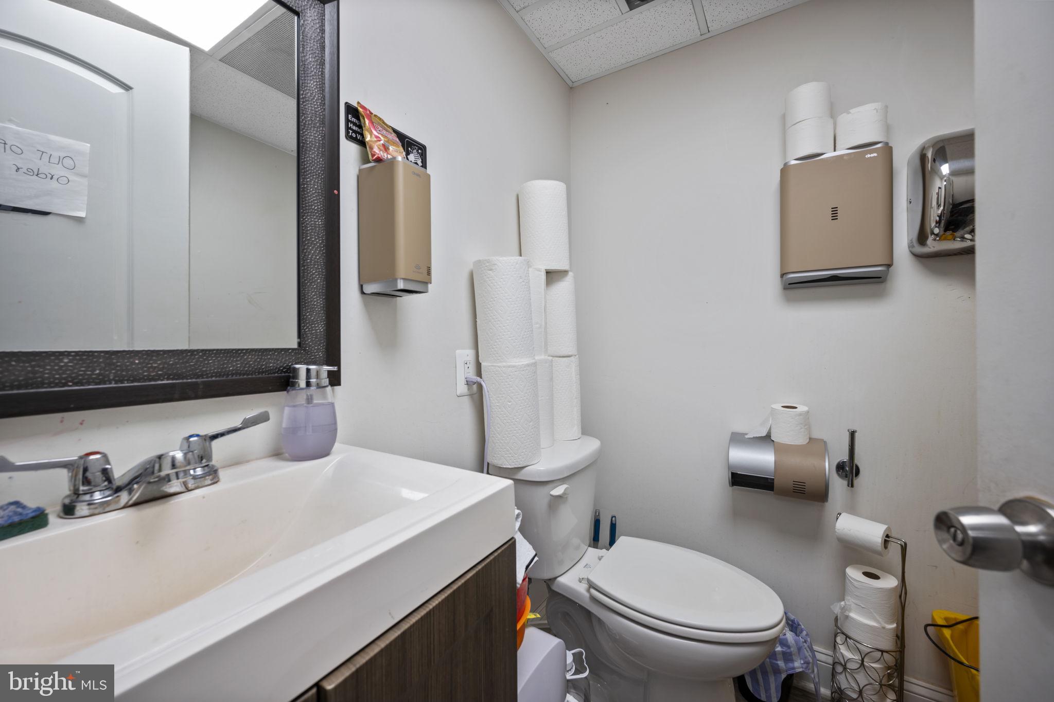 DOWNTOWN - Commercial Sale