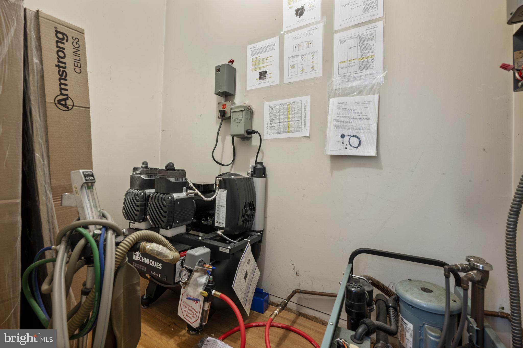 DOWNTOWN - Commercial Sale