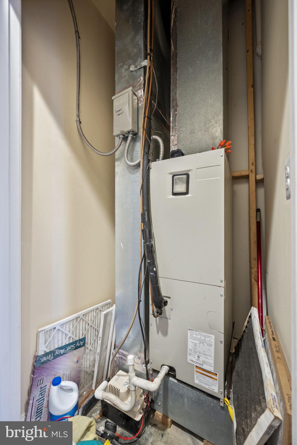 DOWNTOWN - Commercial Sale