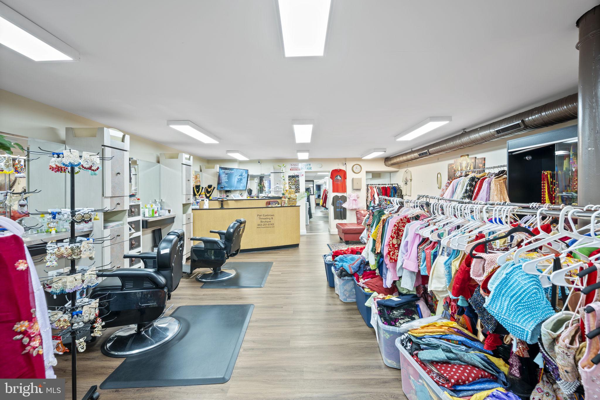 DOWNTOWN - Commercial Sale