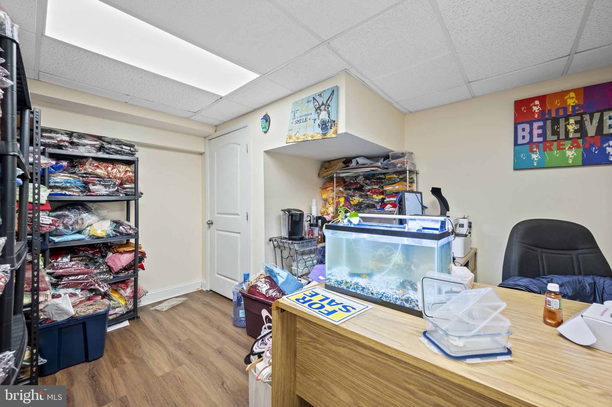 DOWNTOWN - Commercial Sale