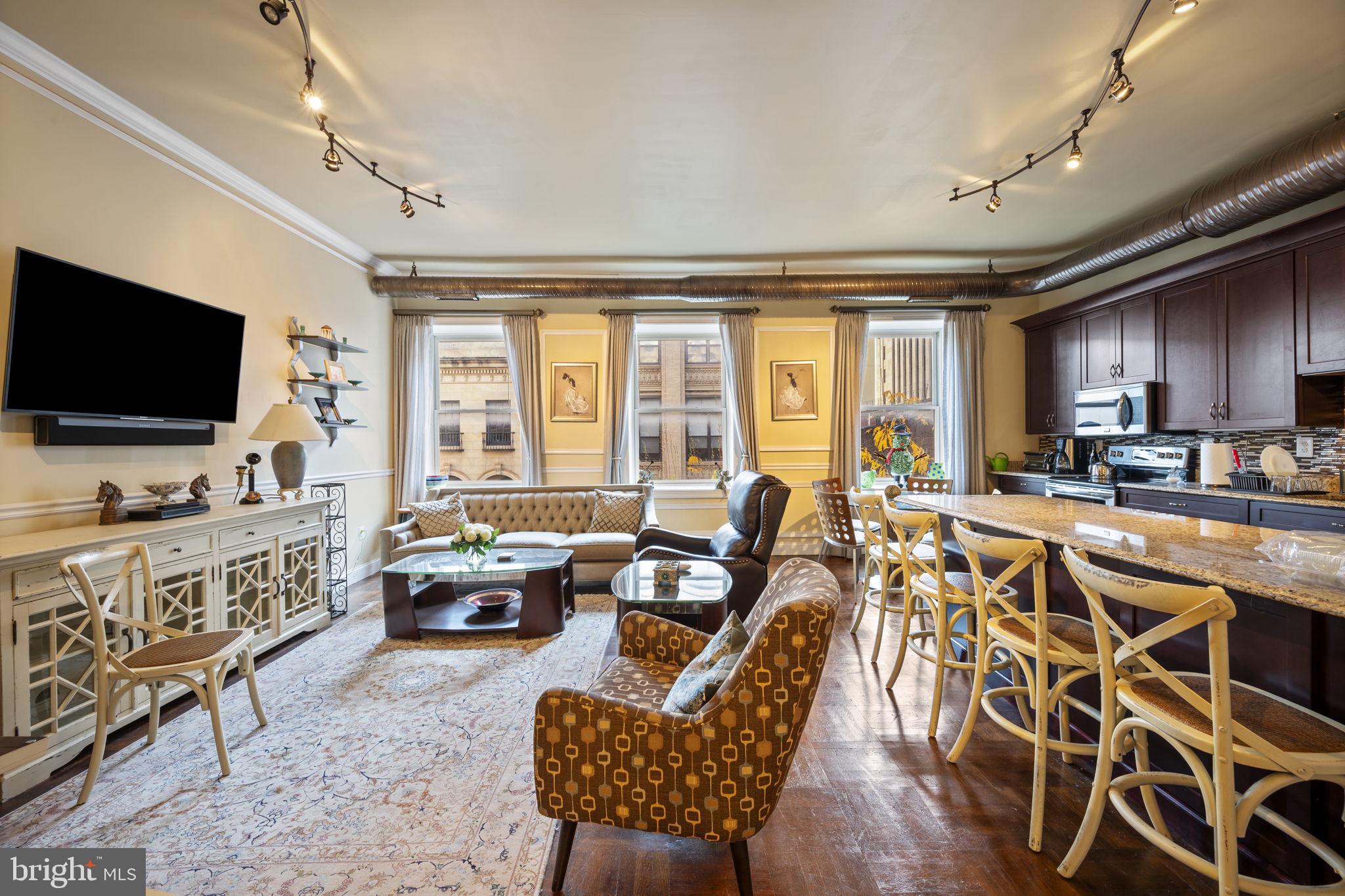 DOWNTOWN - Commercial Sale