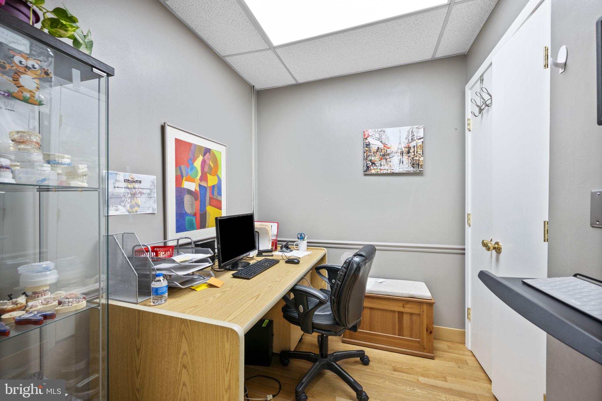 DOWNTOWN - Commercial Sale