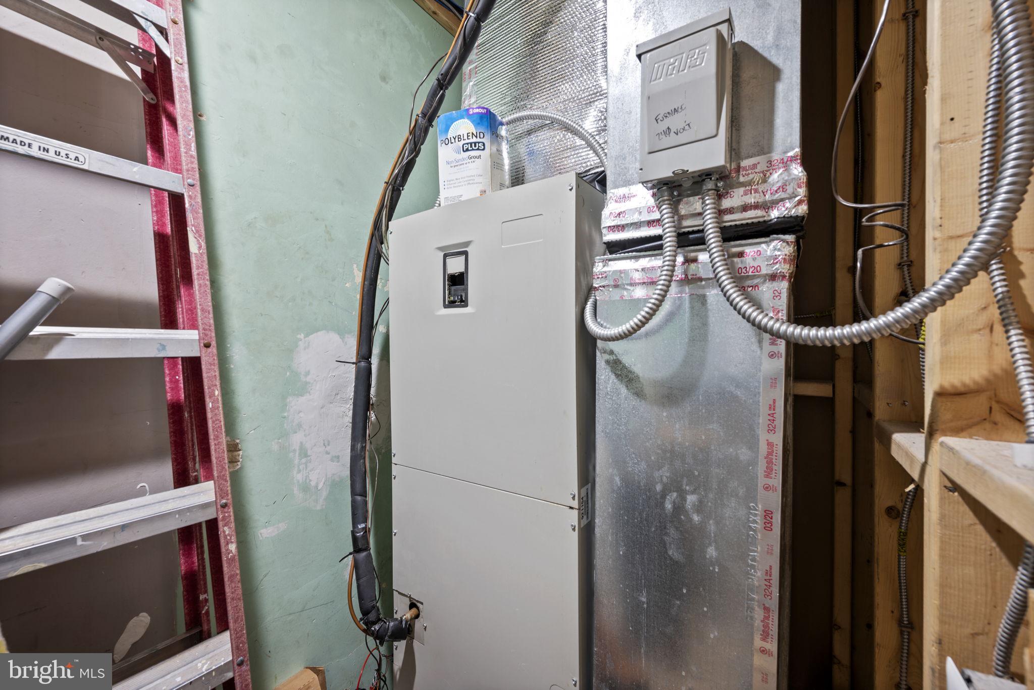 DOWNTOWN - Commercial Sale