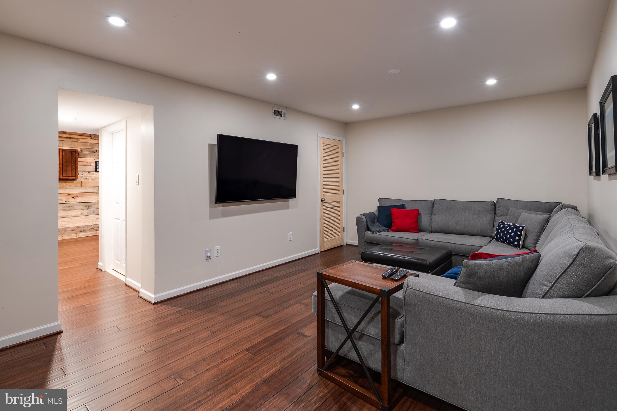 GREENHILL CROSSING - Residential