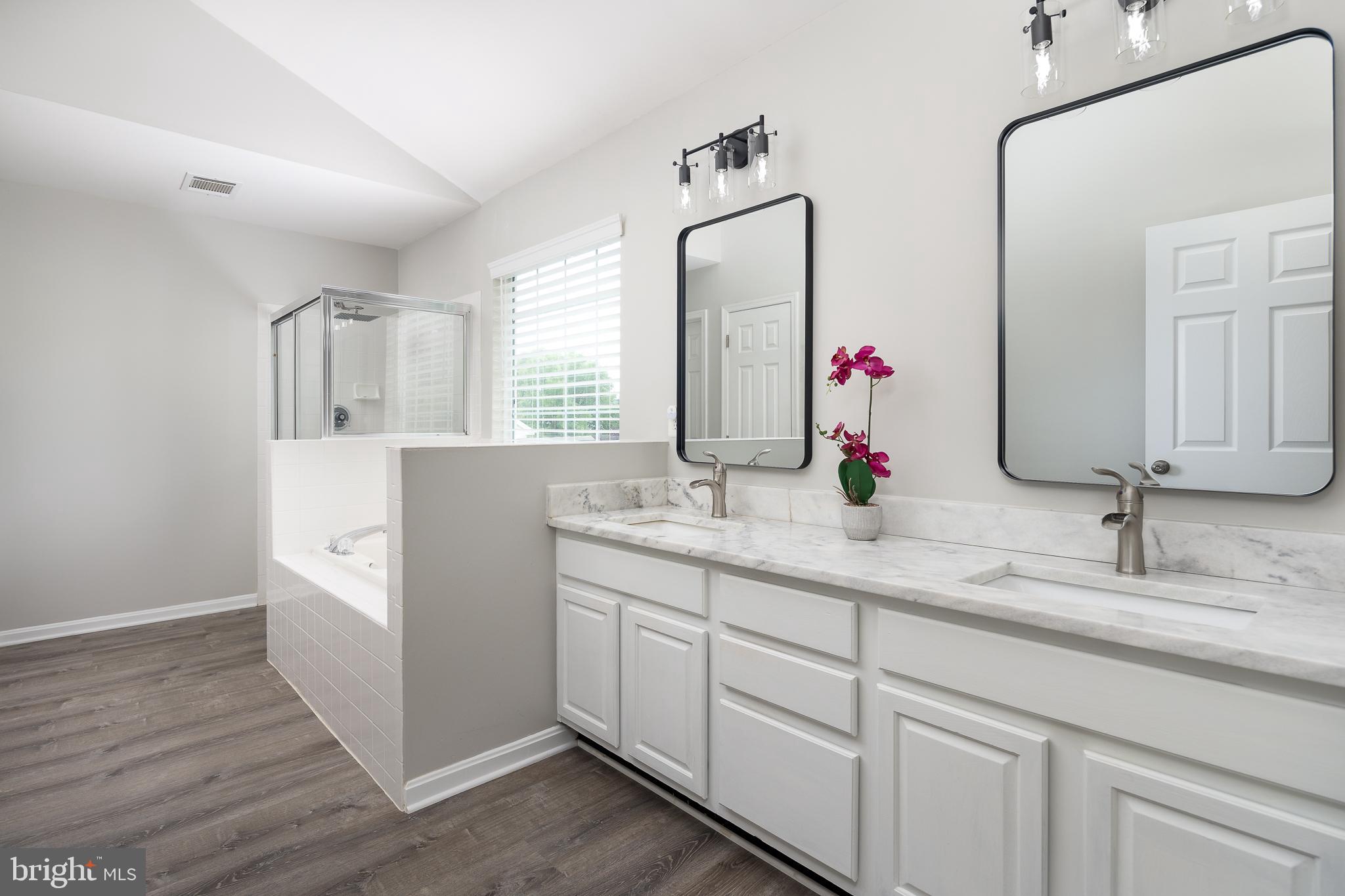 GREENHILL CROSSING - Residential