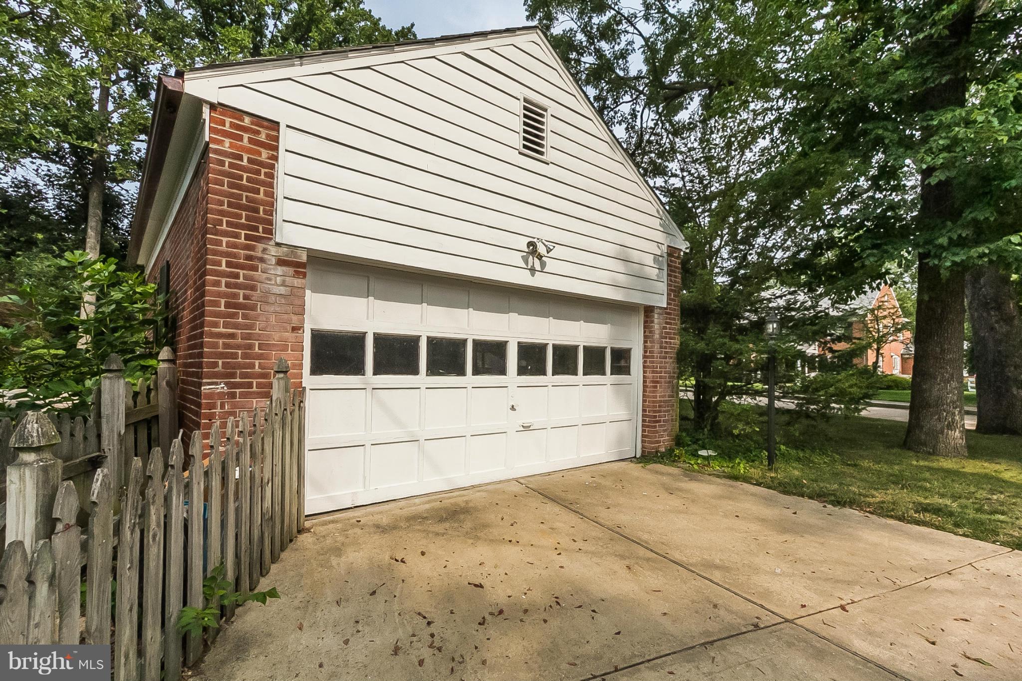 GREATER HOMELAND HISTORIC DISTRICT - Residential